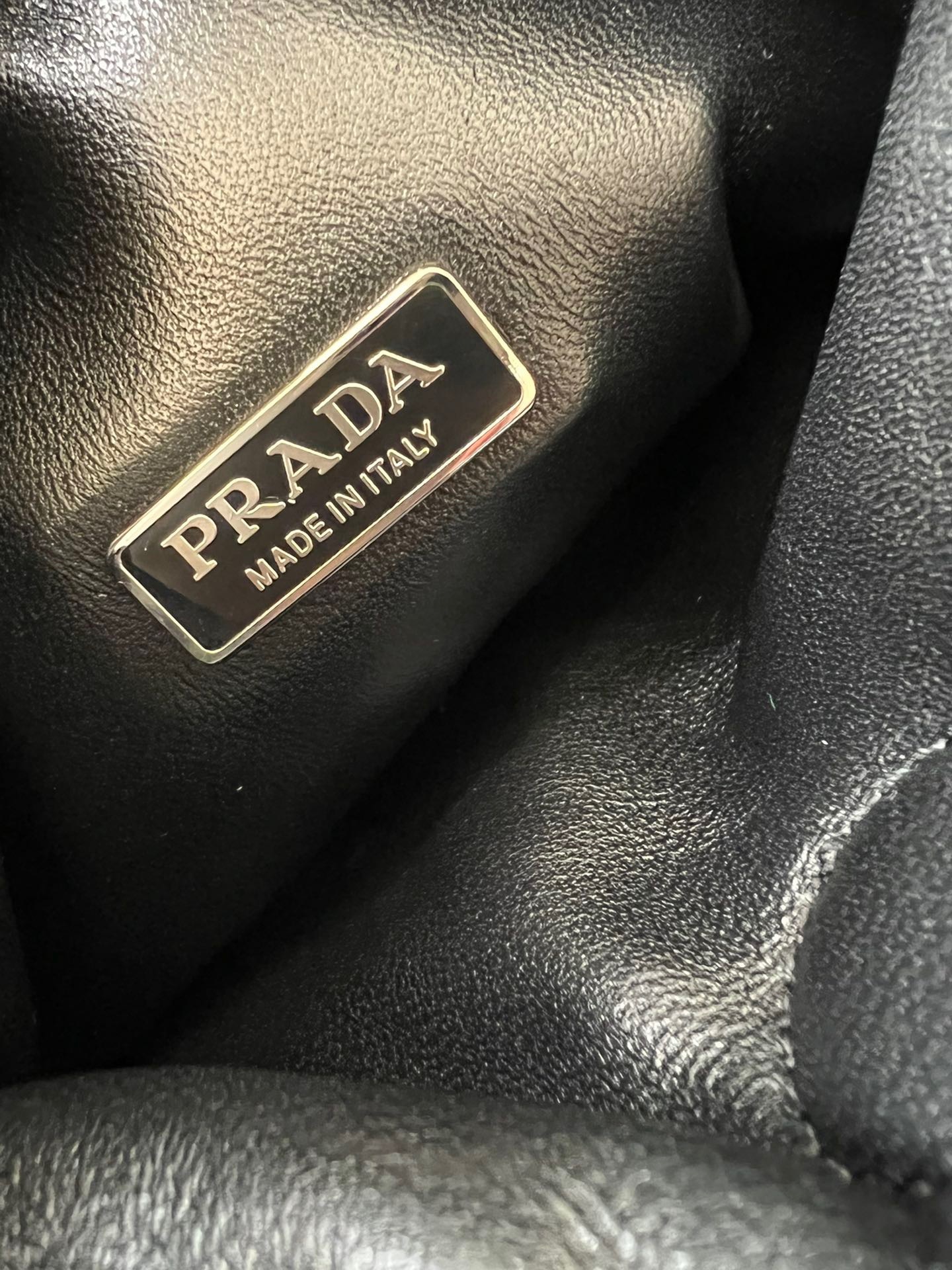 CB542AB5-7F37-4E55-916B-3D48CEA5D453