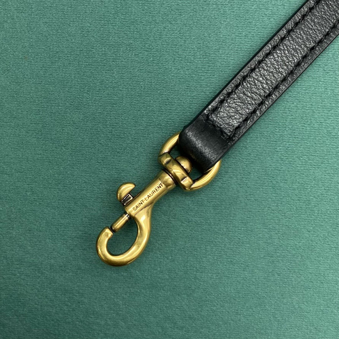 2414DE63-4F86-47CC-A8FF-5D091C0E7D46