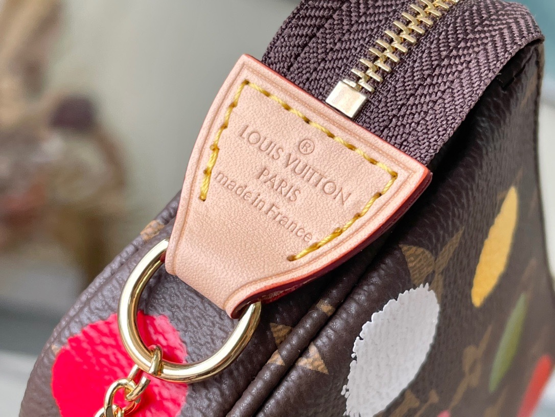 8E206C1E-9A1B-4B4B-8031-57BB36CE35F5