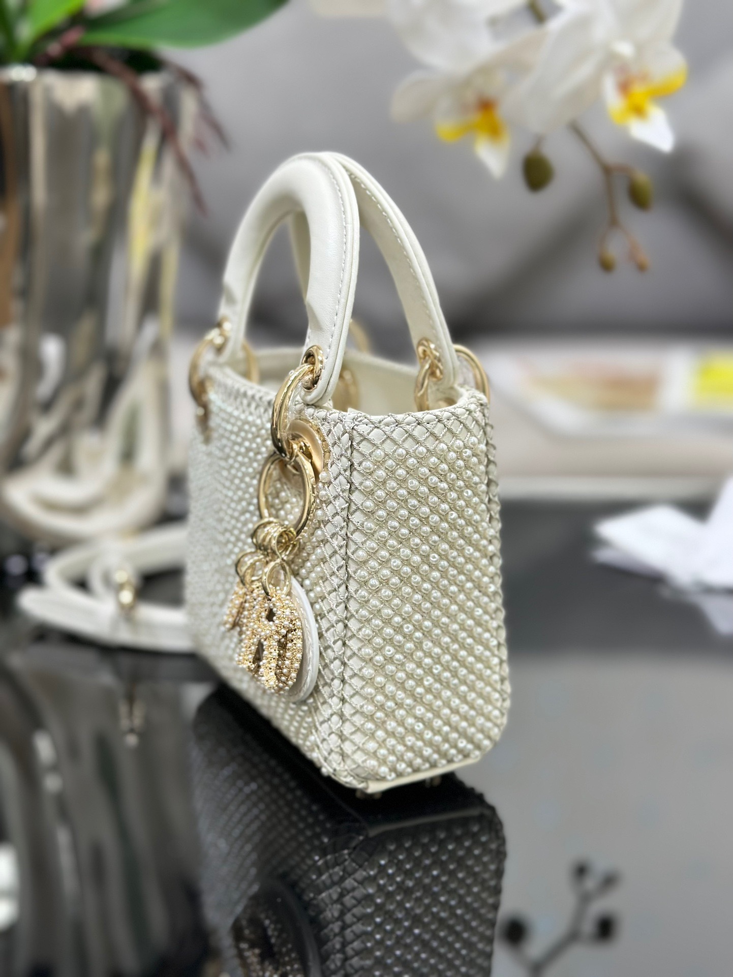 A90EDD00-D658-4F70-9D8F-A3AA5C1ABFFA