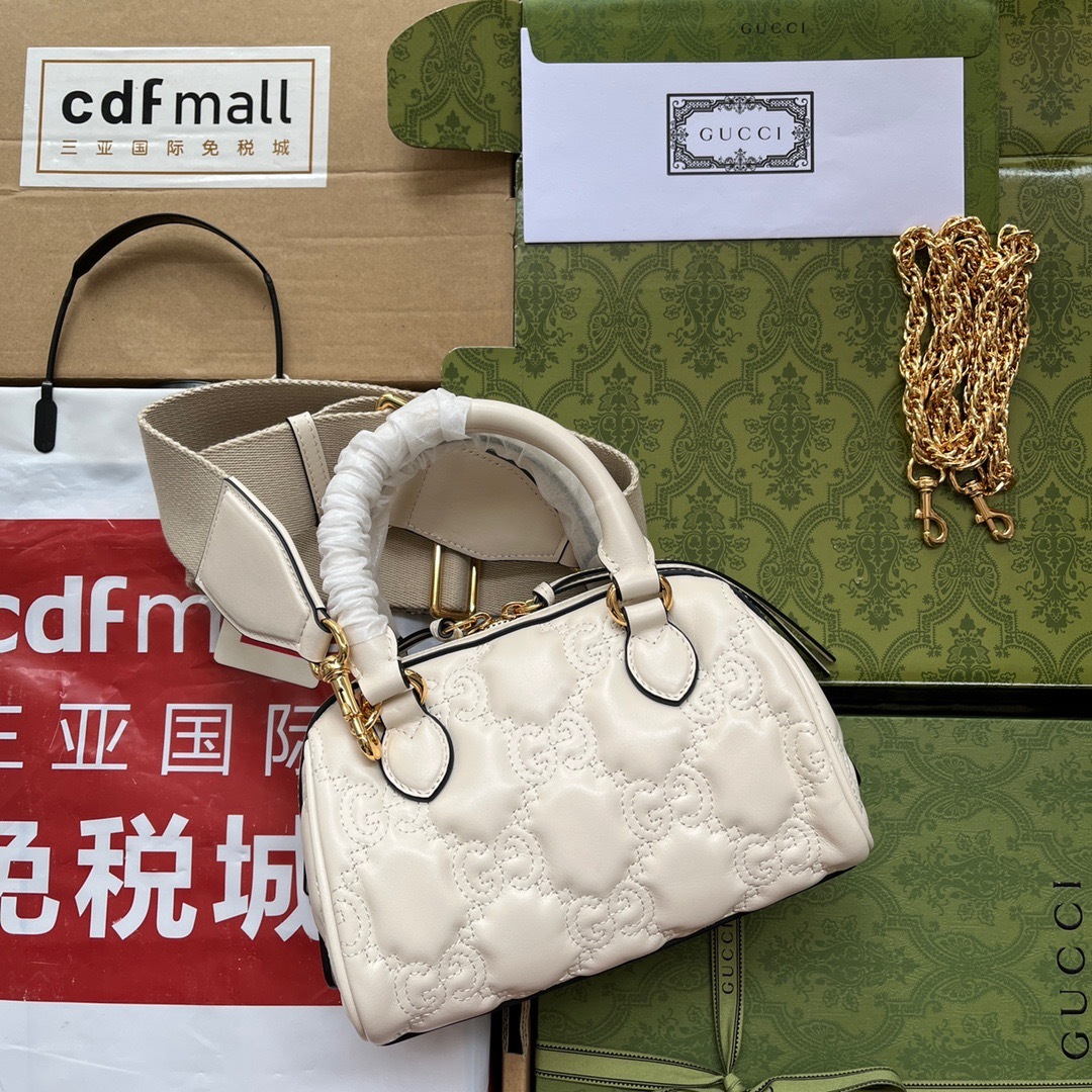 CEB68D95-2C1B-4EEE-9035-752888651ECC