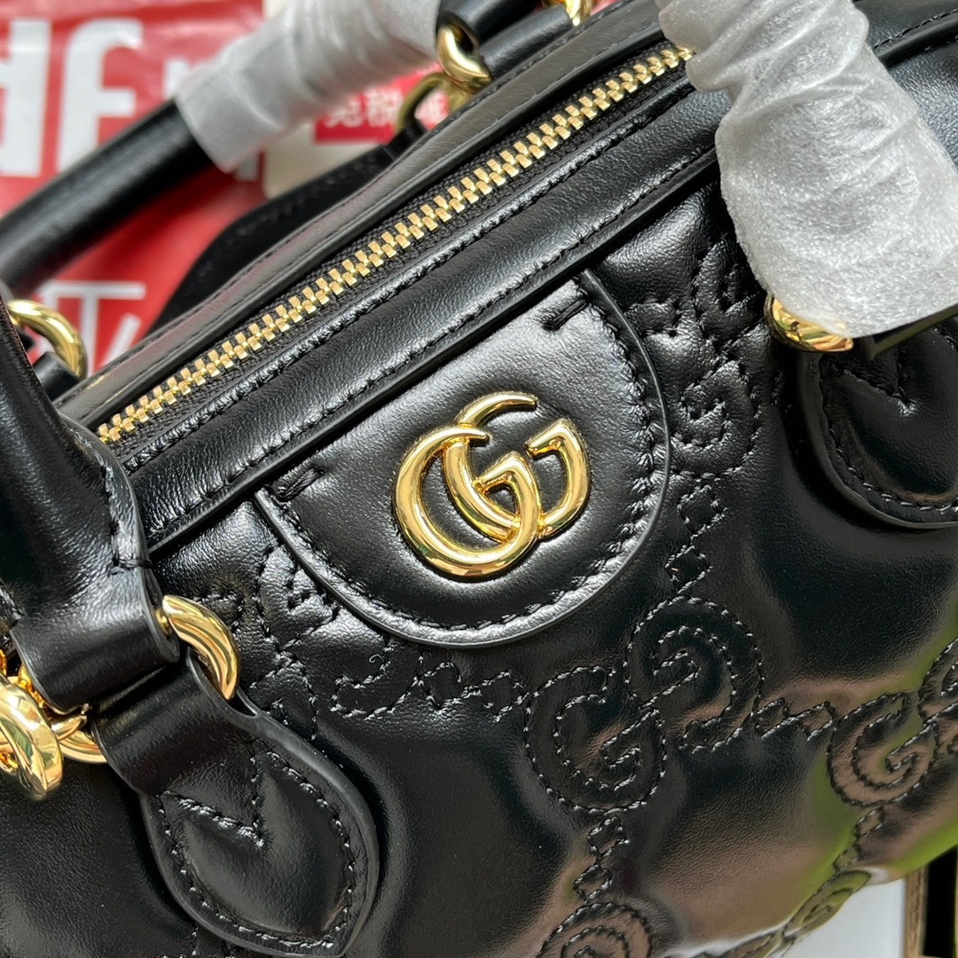 49537555-E0D4-49C4-9D3A-98D064839307