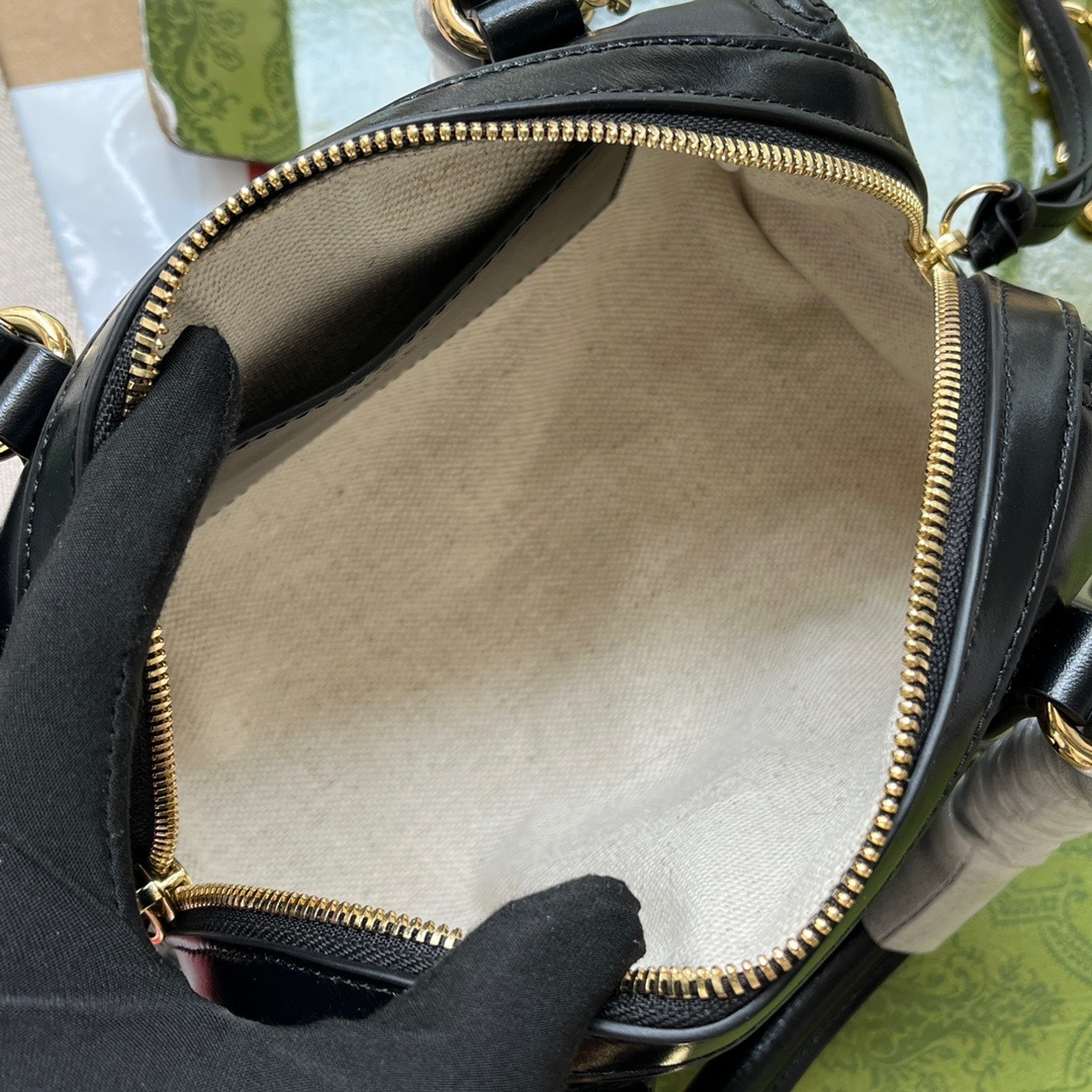 83F68F06-11A1-4F36-B401-15D2E968D50D