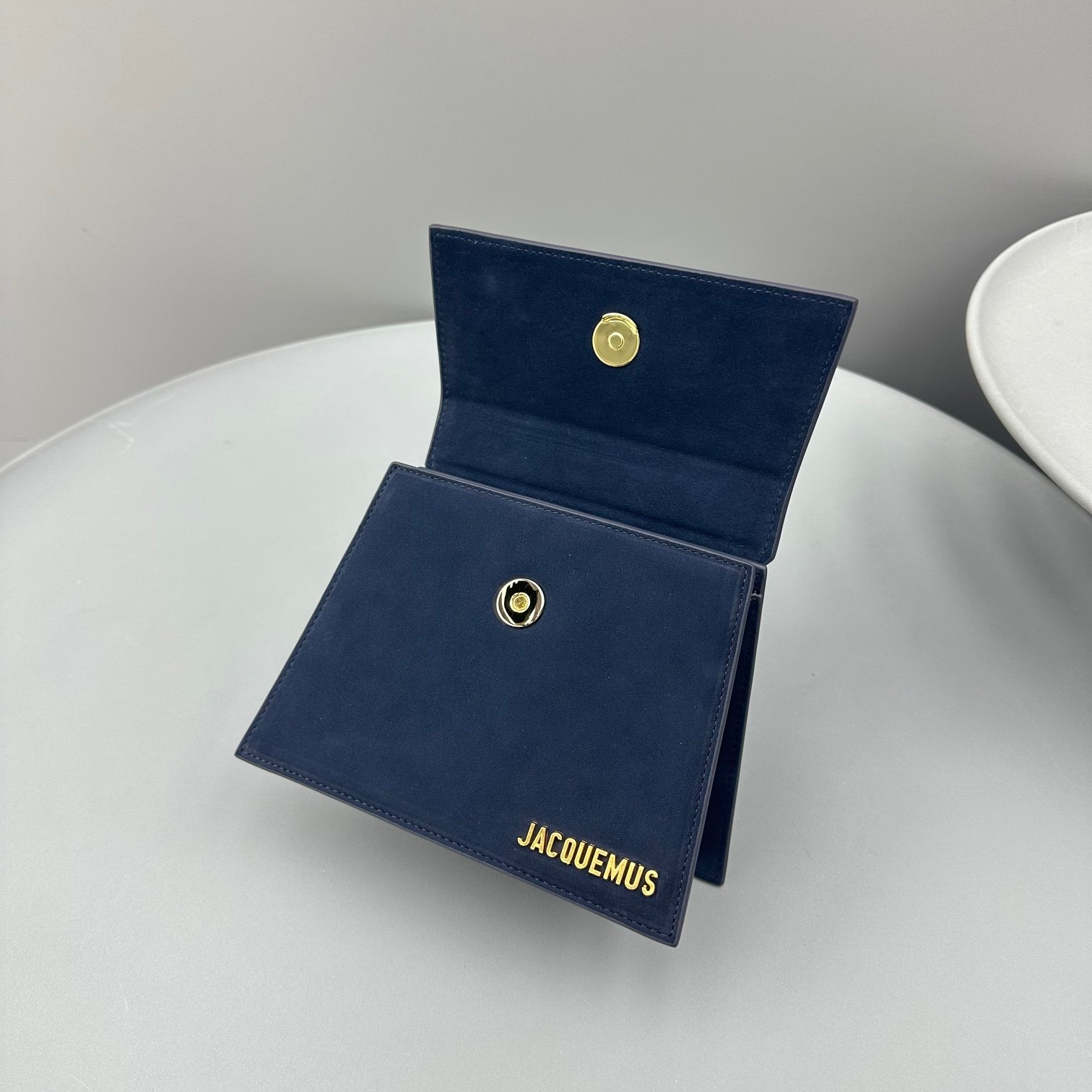 14DDB340-40F8-426B-BF54-EEA6DA0B1AC1