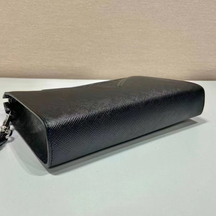 9C58F4DF-146F-4E6D-B6FE-E882642EE48C