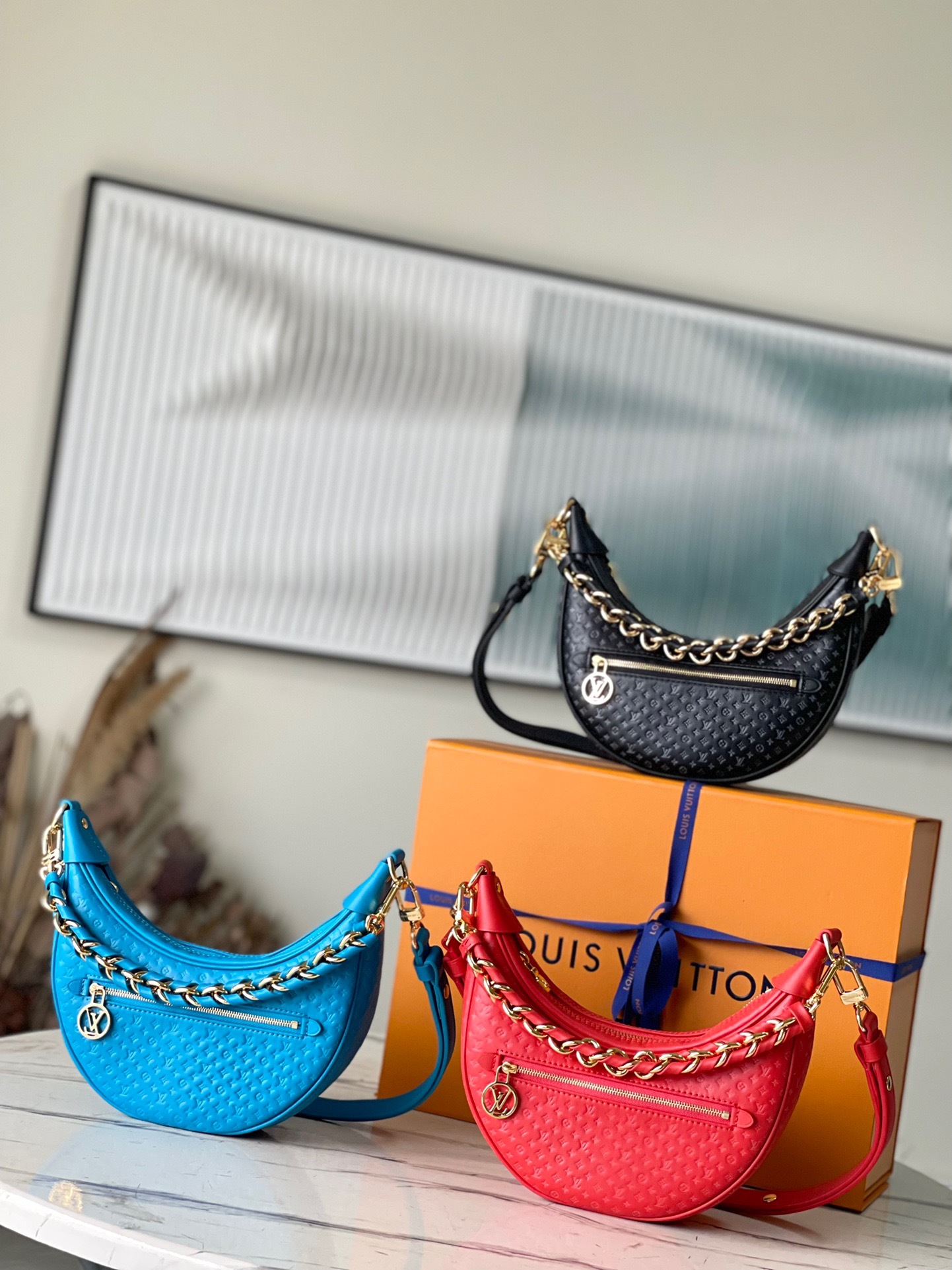 B4C0F713-72FA-4001-8038-E042E685F876