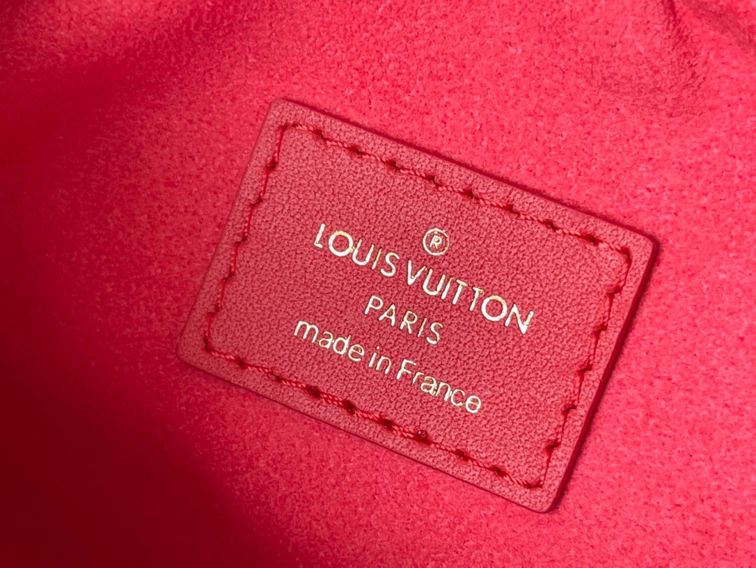 D4D5C547-BD28-47F5-8BEA-92BDE5A41CF4