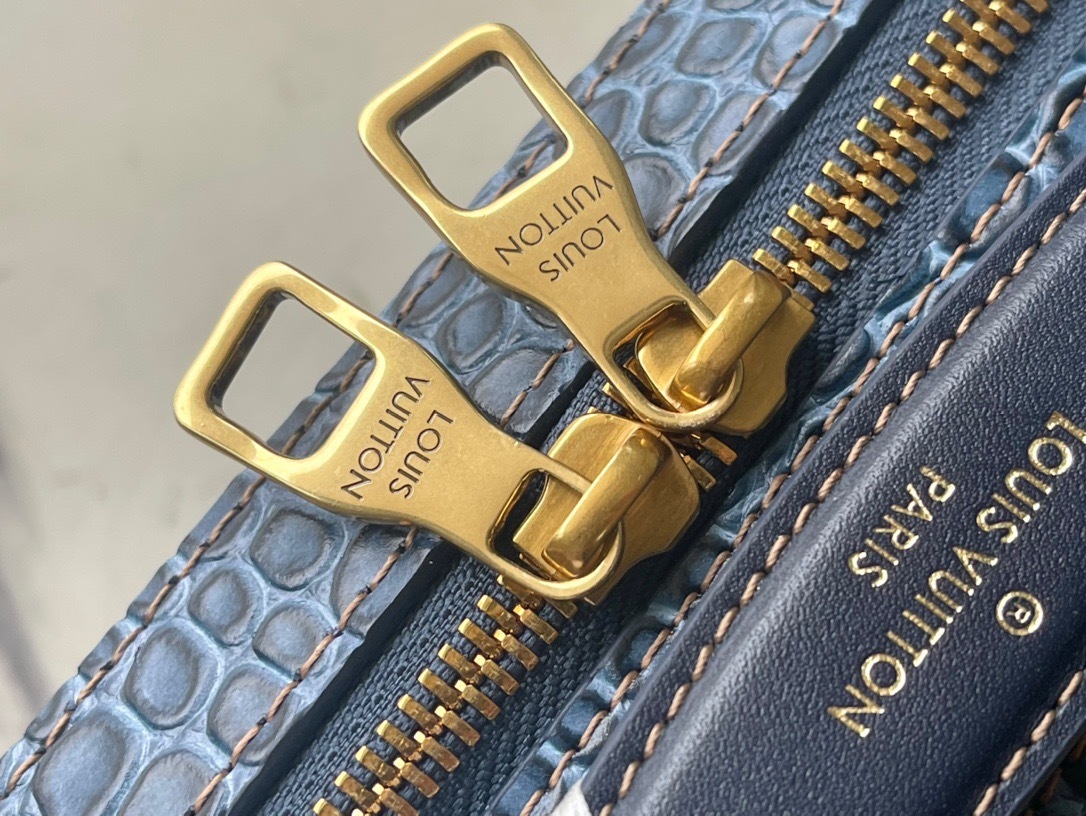 7B0C5F86-4FB2-4433-80C1-B13289EF2D89