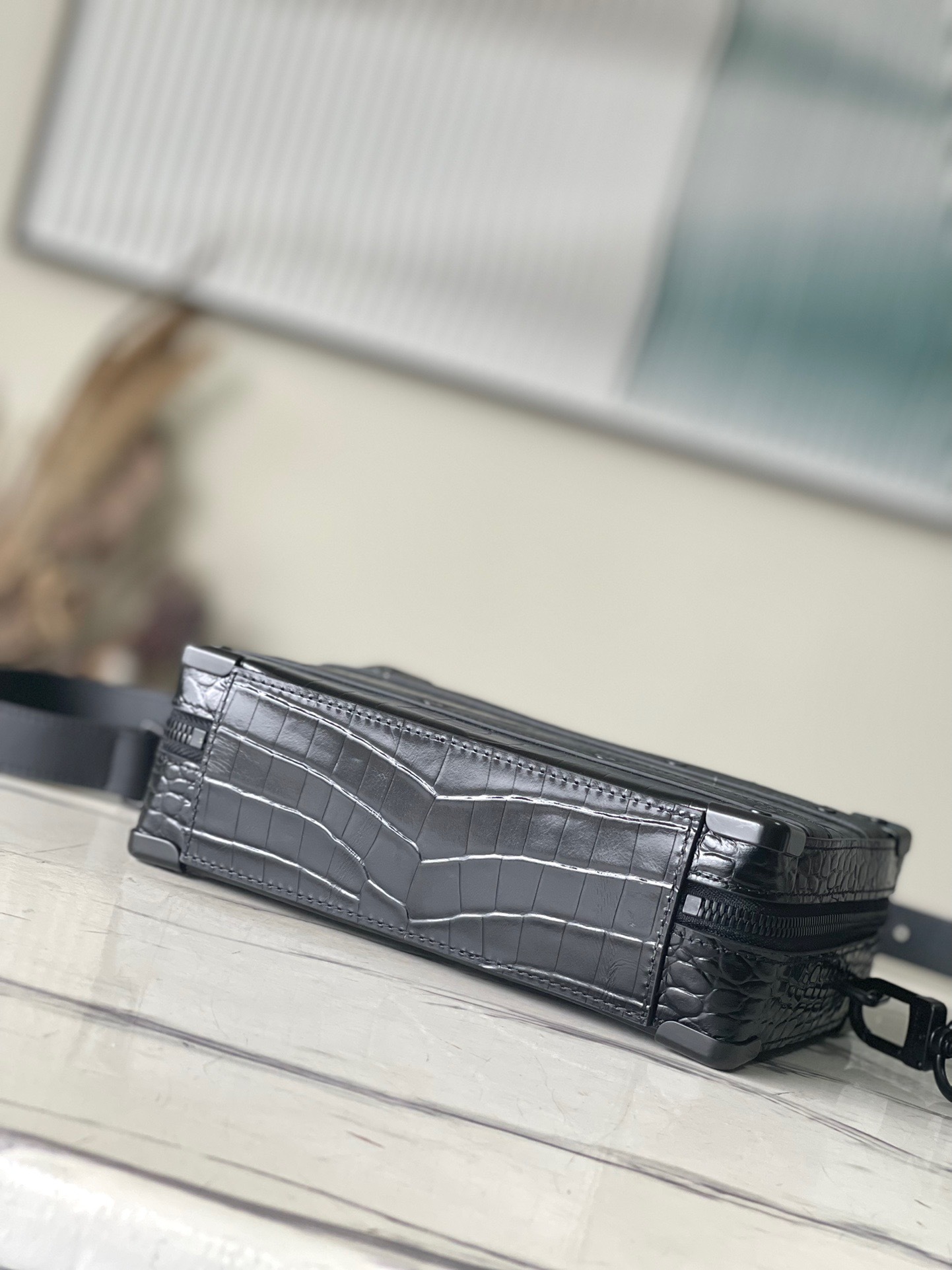 AAD878A1-3CAA-447B-8CA7-00855AD260FC