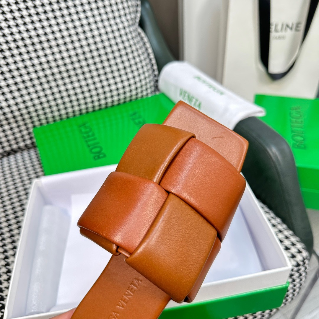 74F24C81-327D-4238-93D6-83802485A32D