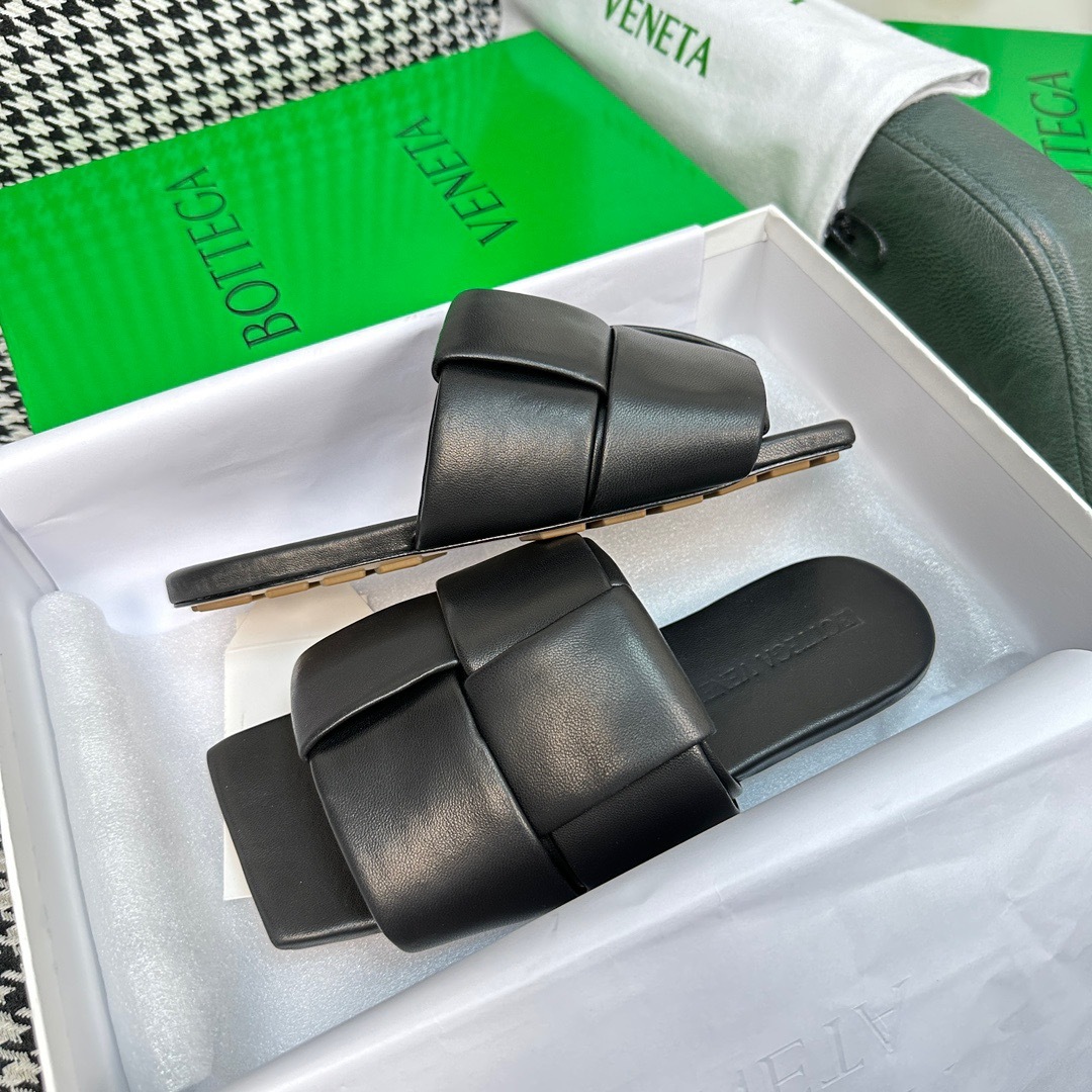 26AABC77-E5B2-436B-859F-ACC820395037