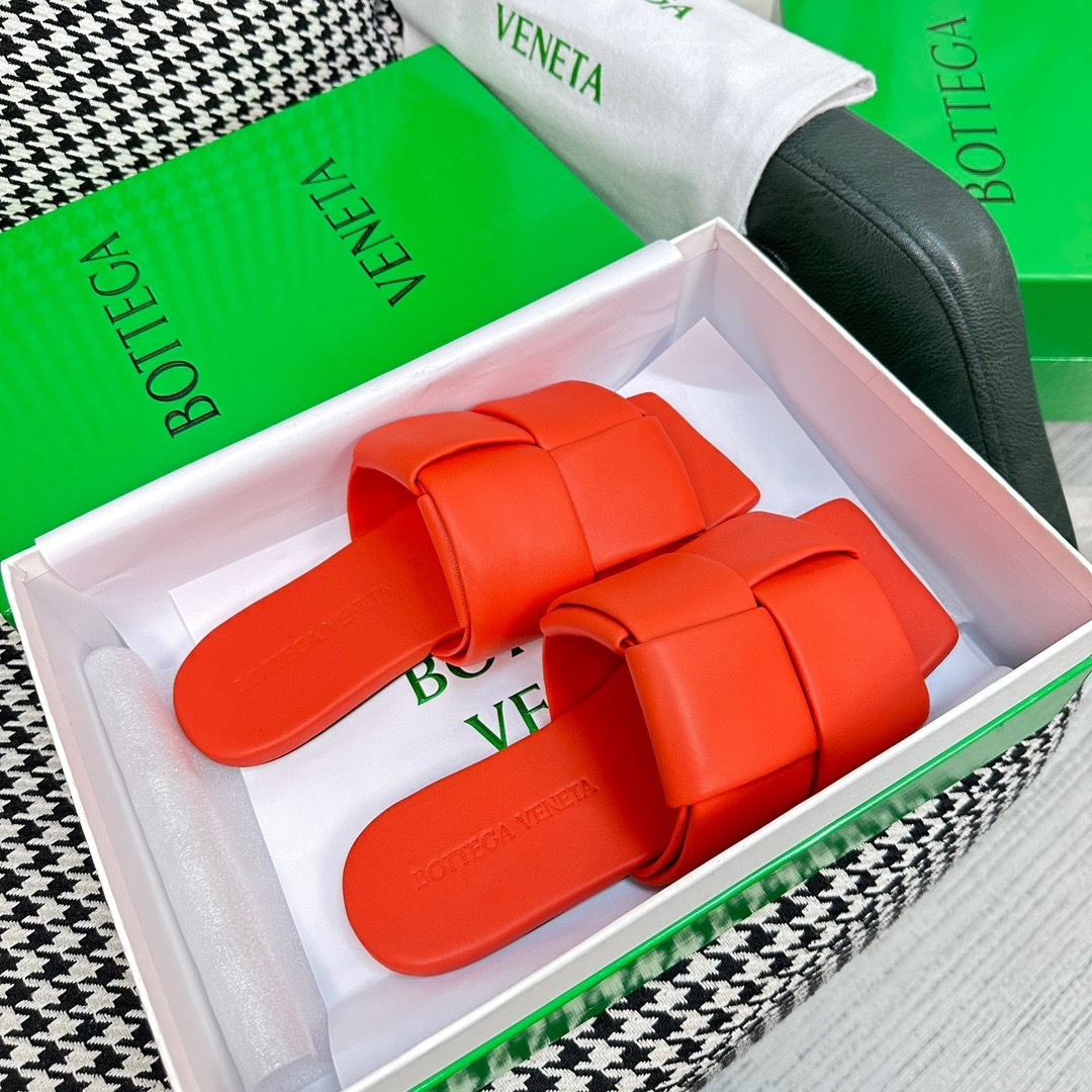 8D97BEE6-39E3-42A7-8355-285B4B44CDBD