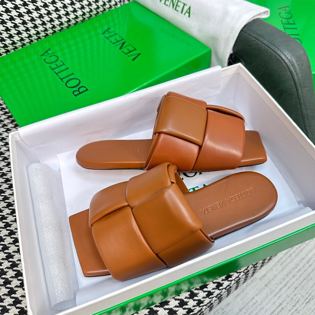 43A12DAB-DA22-4AAF-B0C1-9ABCDF0E30A2