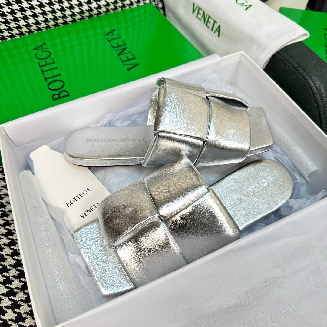 5DD8D9BF-1A11-4C5A-983A-BA52566F4E28