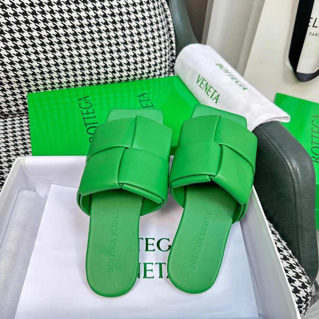 E14234D2-E451-4572-99BA-B24ACD9F06F5