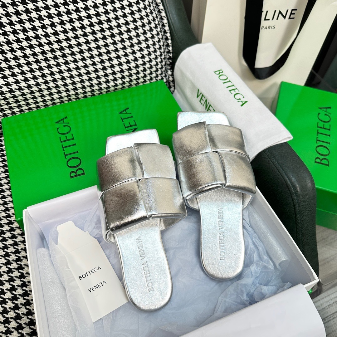 460F252F-A666-4DE7-B7C2-BF4395A5B002