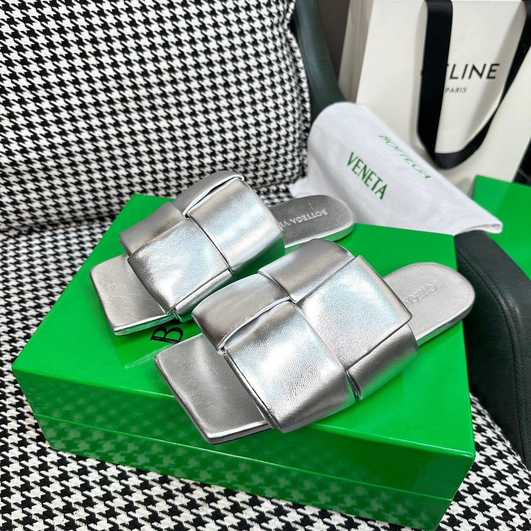 7F773C80-EE3E-45A5-BF59-376A579CEFBD