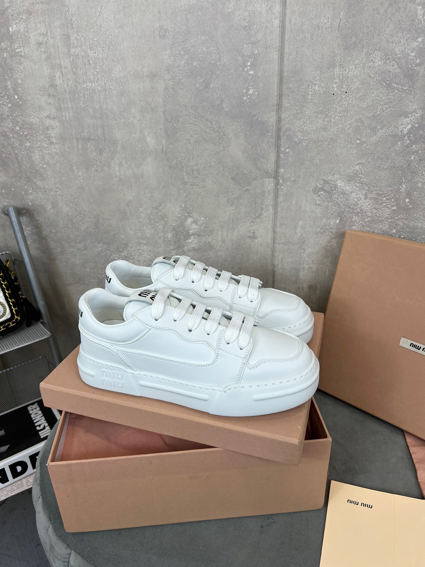 FCEF545D-4121-45B3-A17C-EDCB5A51A5DE