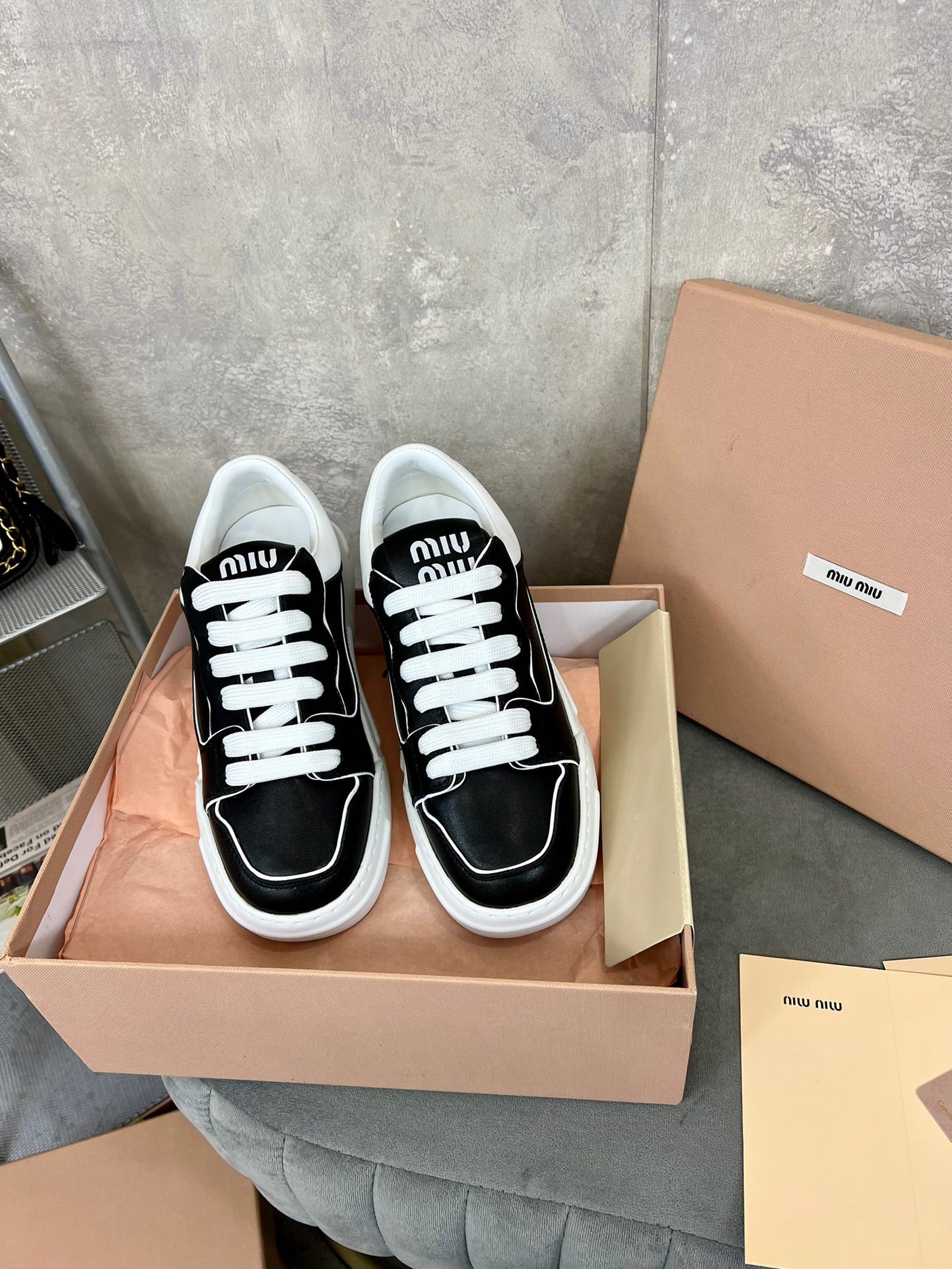 77C7B2BF-87D7-4742-B2BF-B7D0AFA95F9C