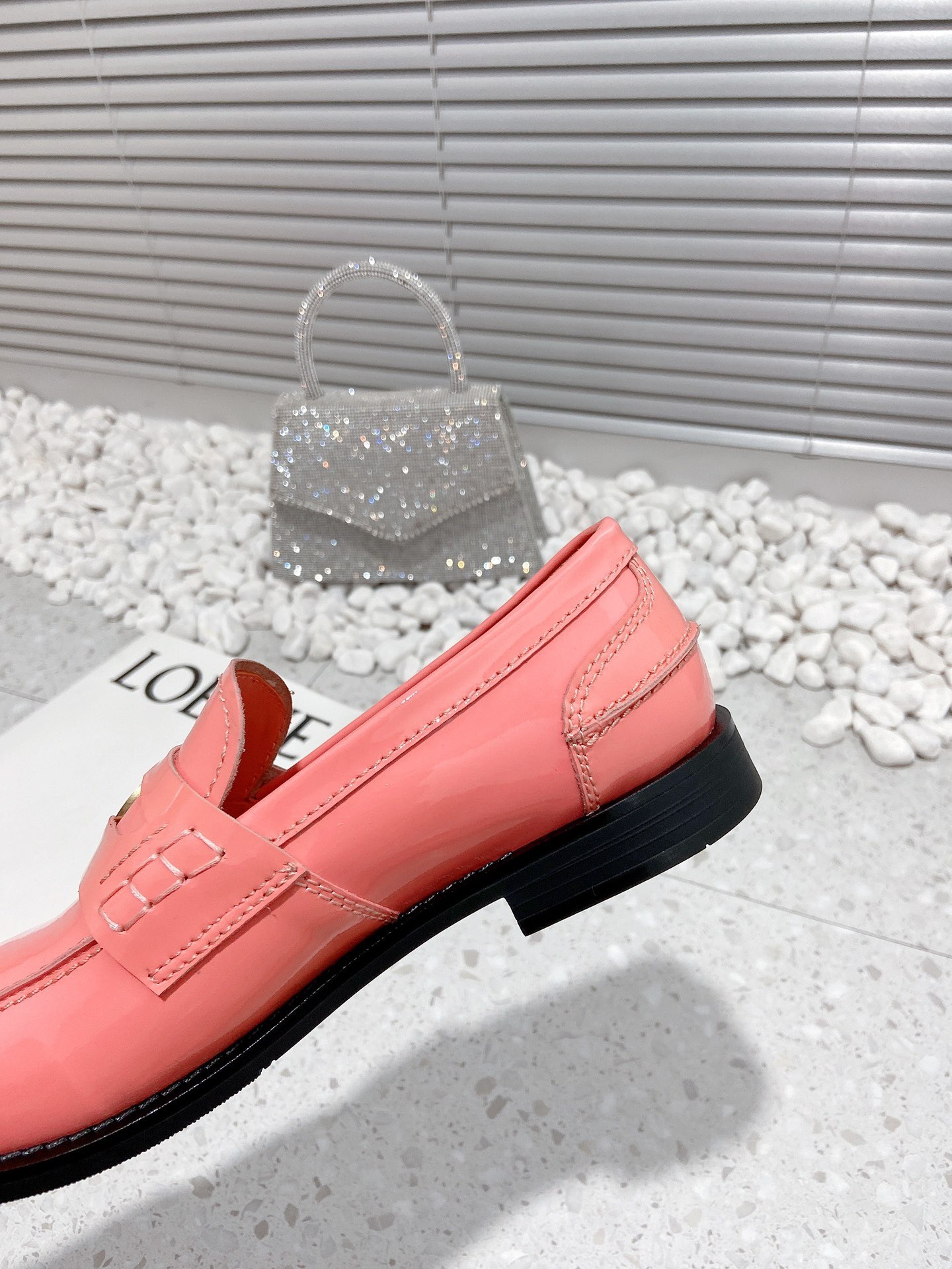 9C2EFAEB-FAD7-481E-BABC-644812CC89C1