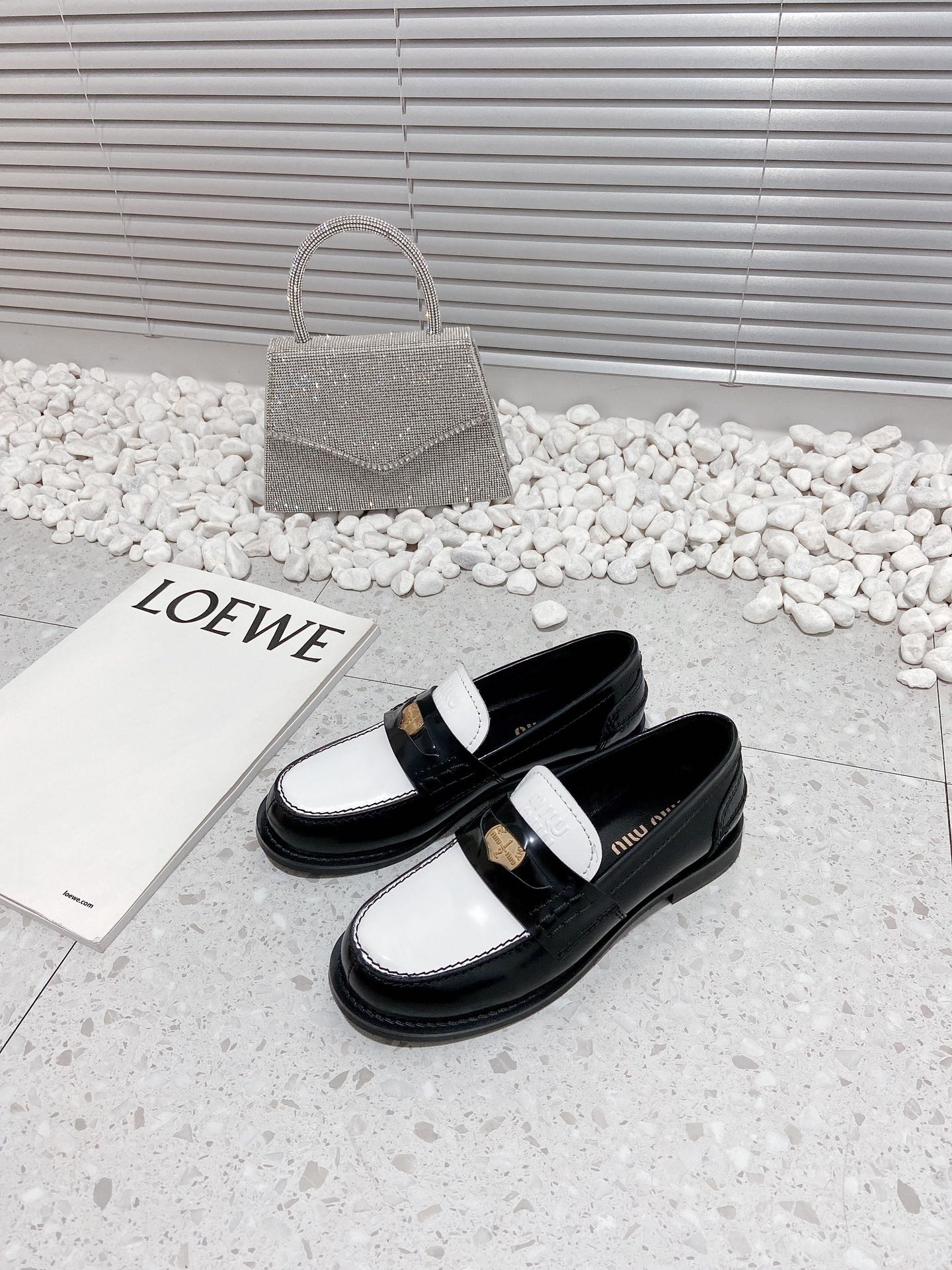 EADA1AE7-C610-46DA-9D34-0D8E668C1B3D