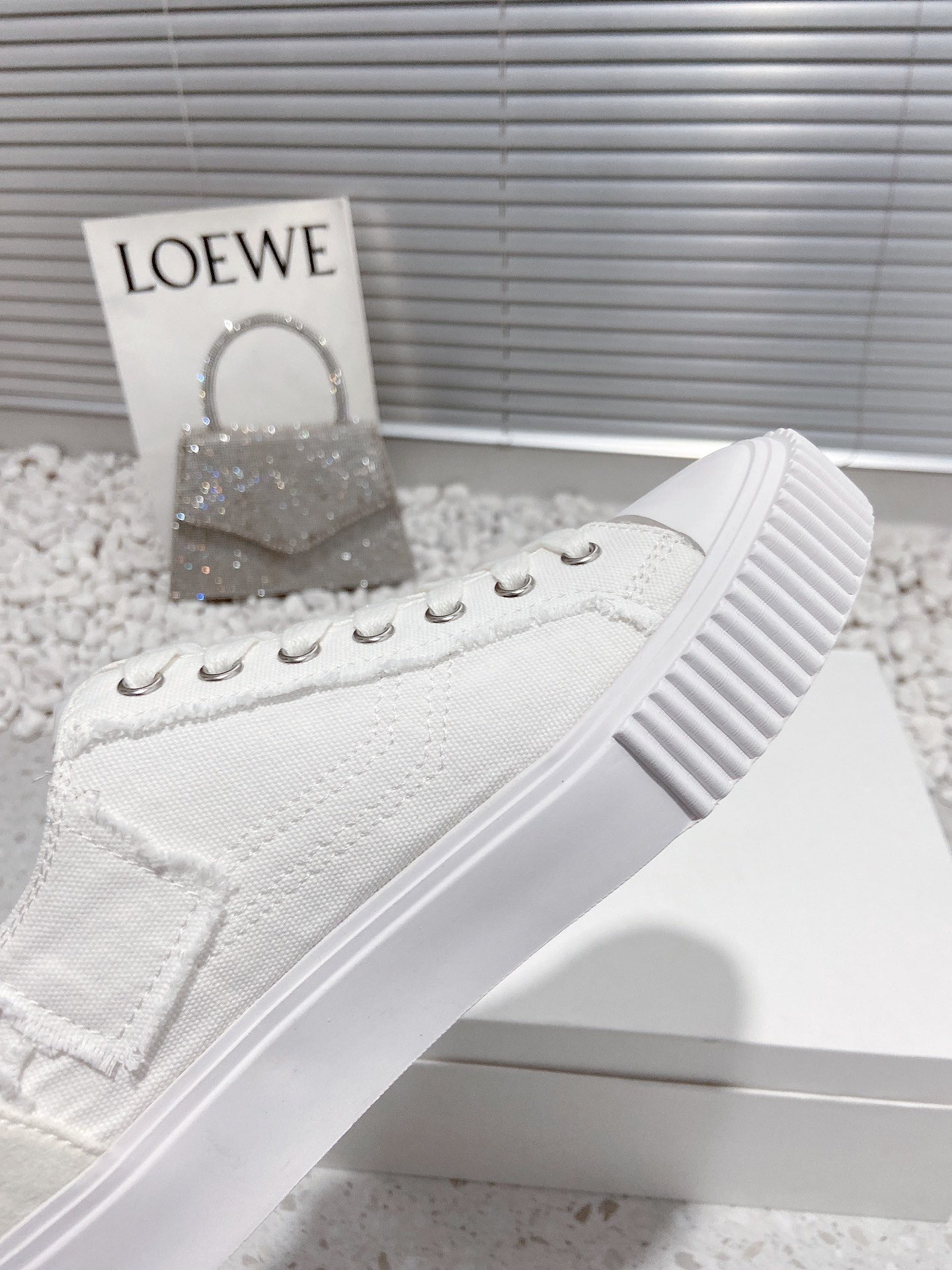 D991C14B-4F27-4258-BB78-CD1738243150