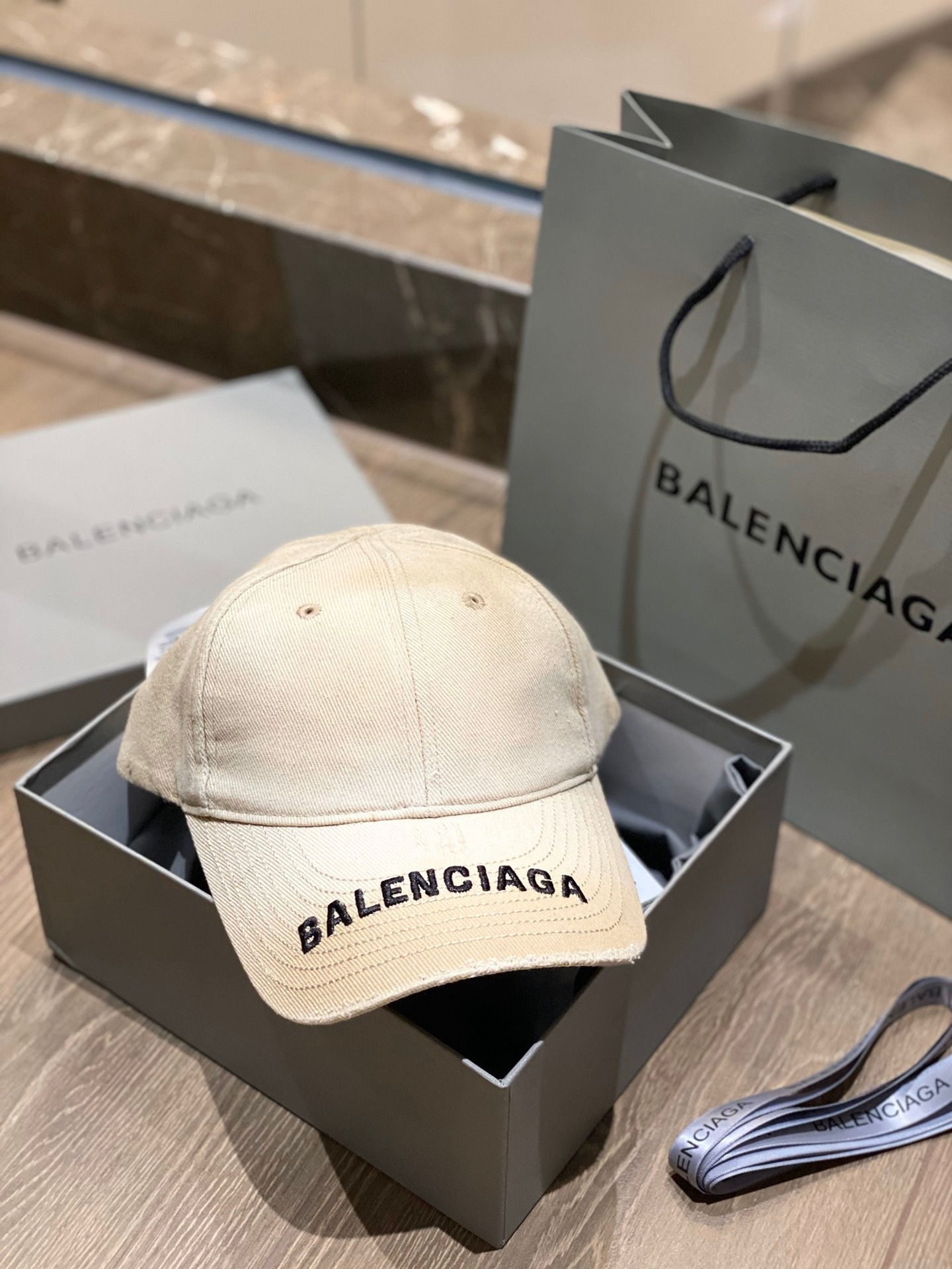 329D8C2C-4563-404D-8098-0F8B7F537E4A