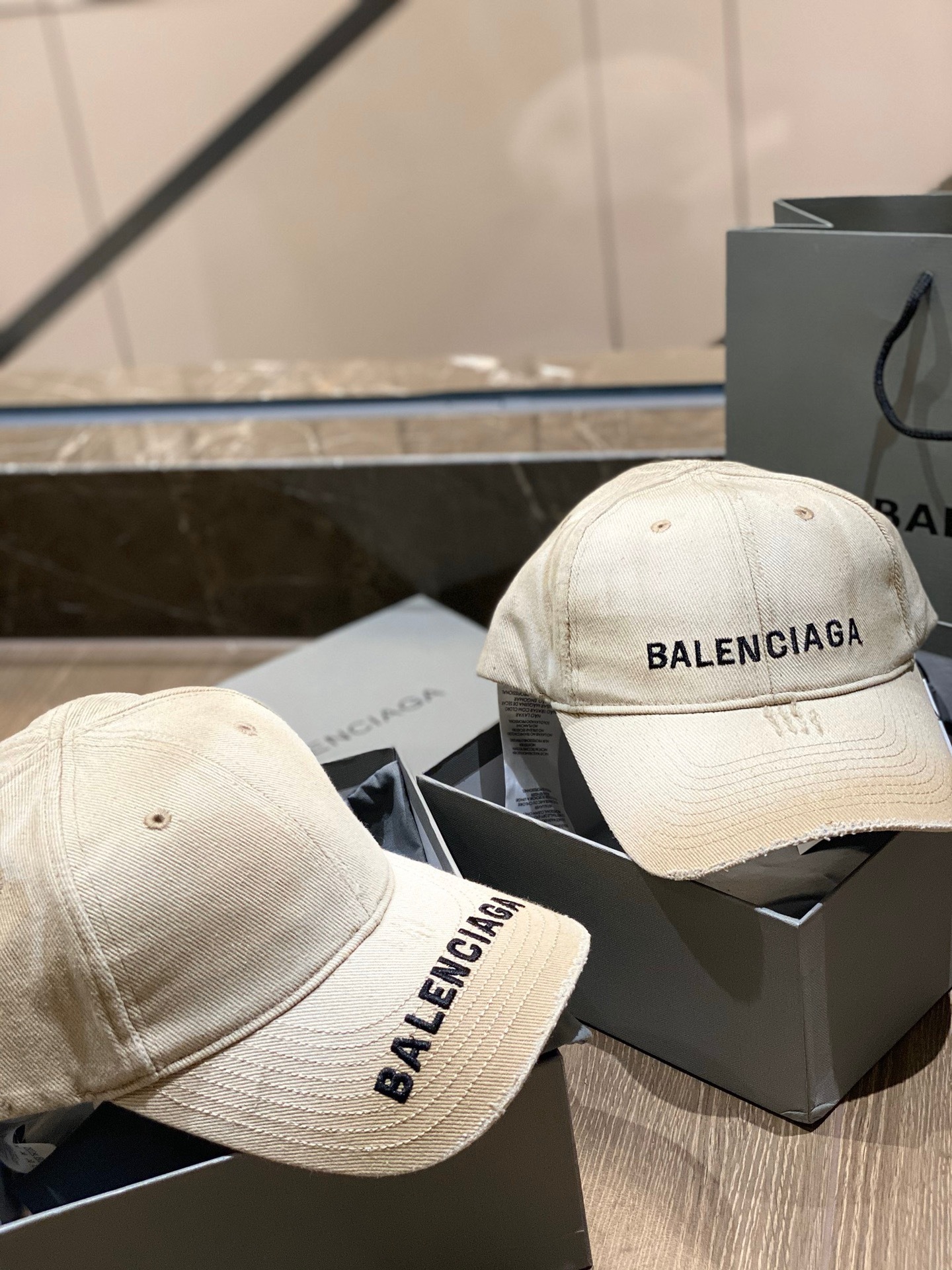 C8CD4D2F-3249-4E26-B37B-2BC86015AB9F