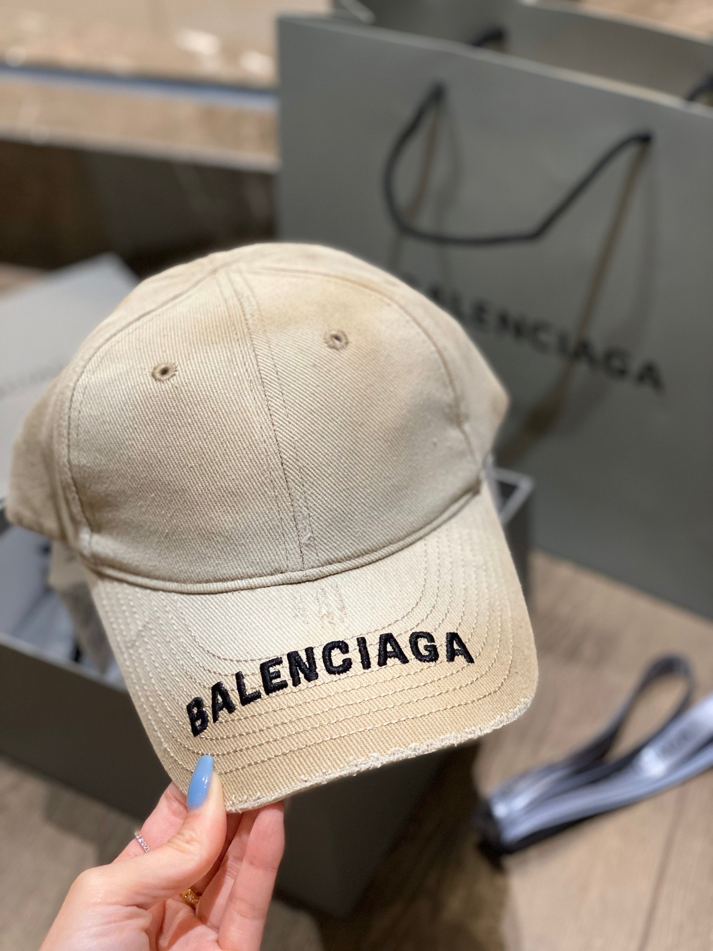 302EDA99-D956-4C55-B2EC-EAAFB1B57D81