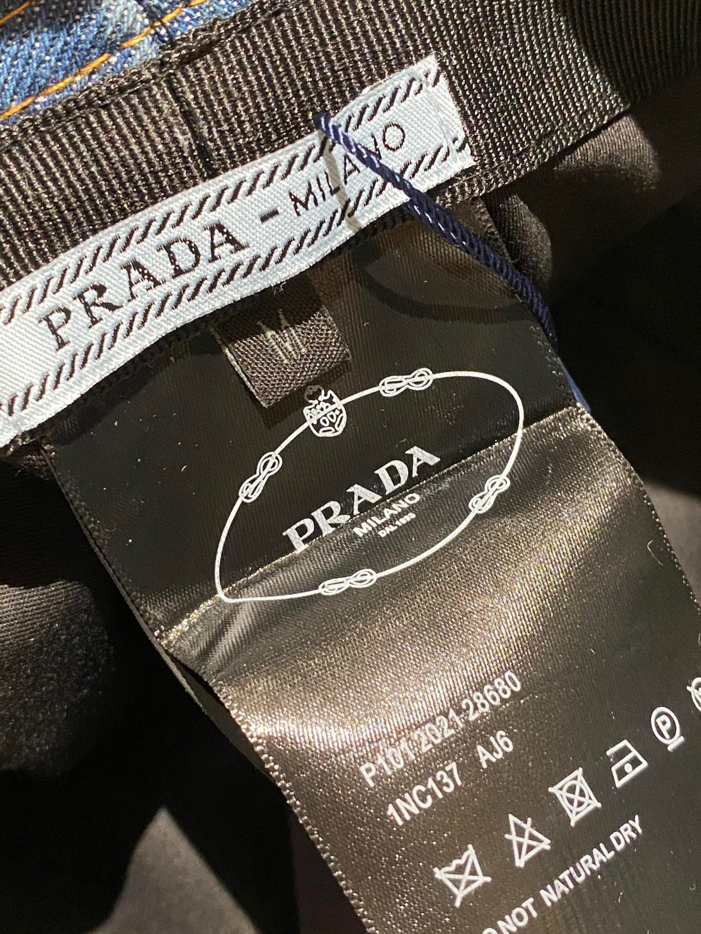 FAC6B245-B050-48ED-89A1-110ED660C332