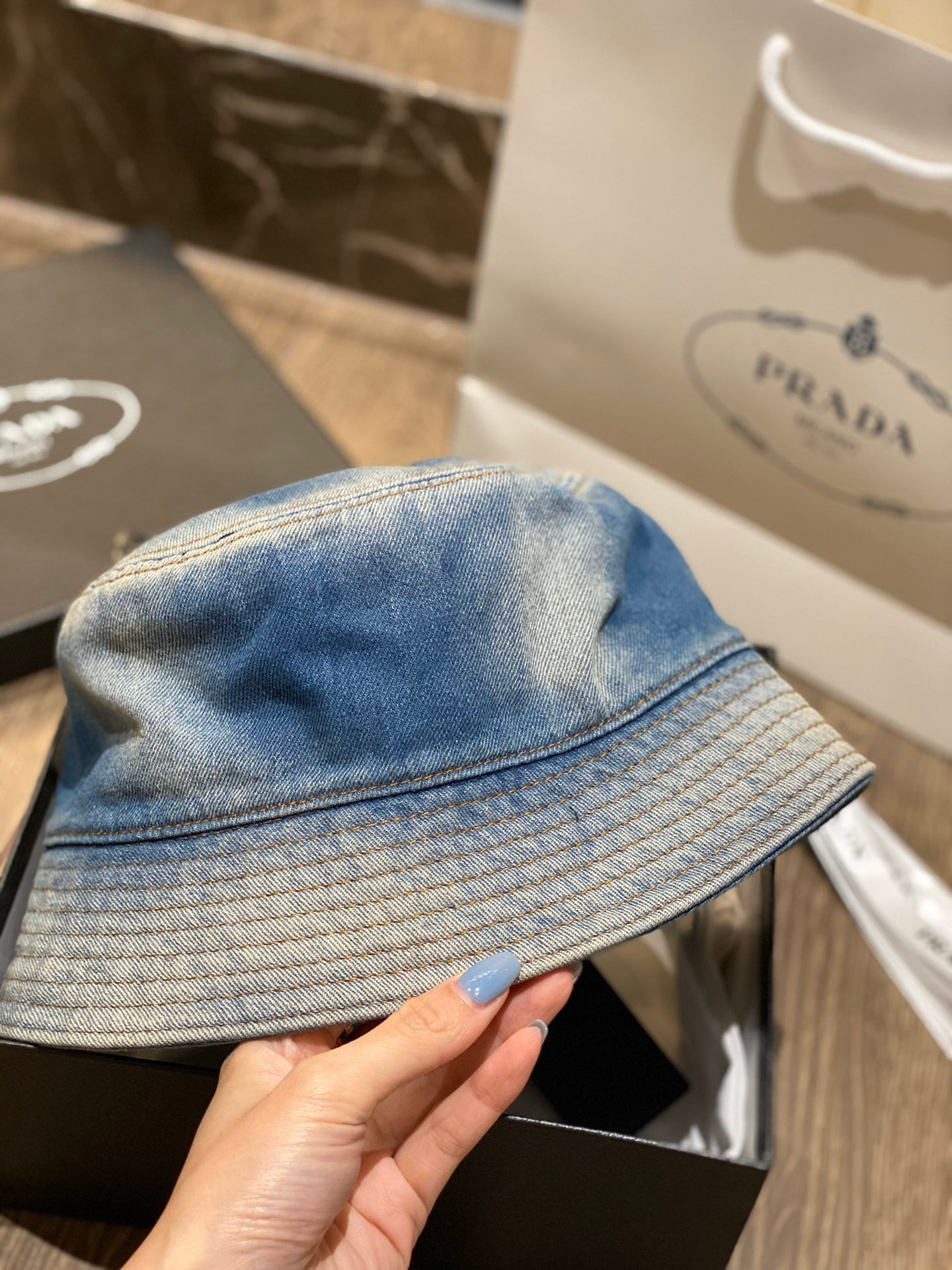 CB78DD01-BD85-4B5F-BF49-AC093649B07E