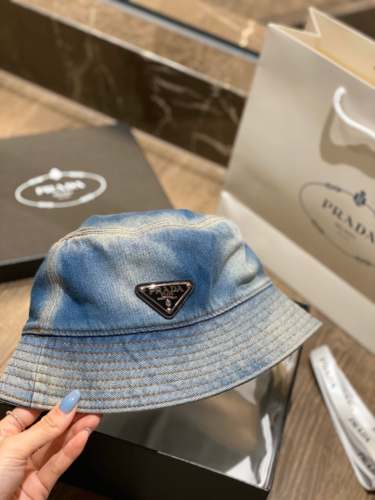 79A31601-0C24-4B73-B030-84F4DB2218F7