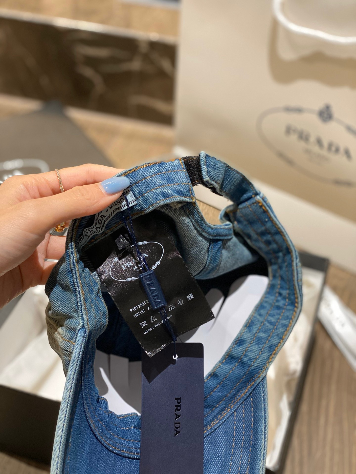 595A1427-A4D0-4AFB-B92C-4DF6DBF9D559