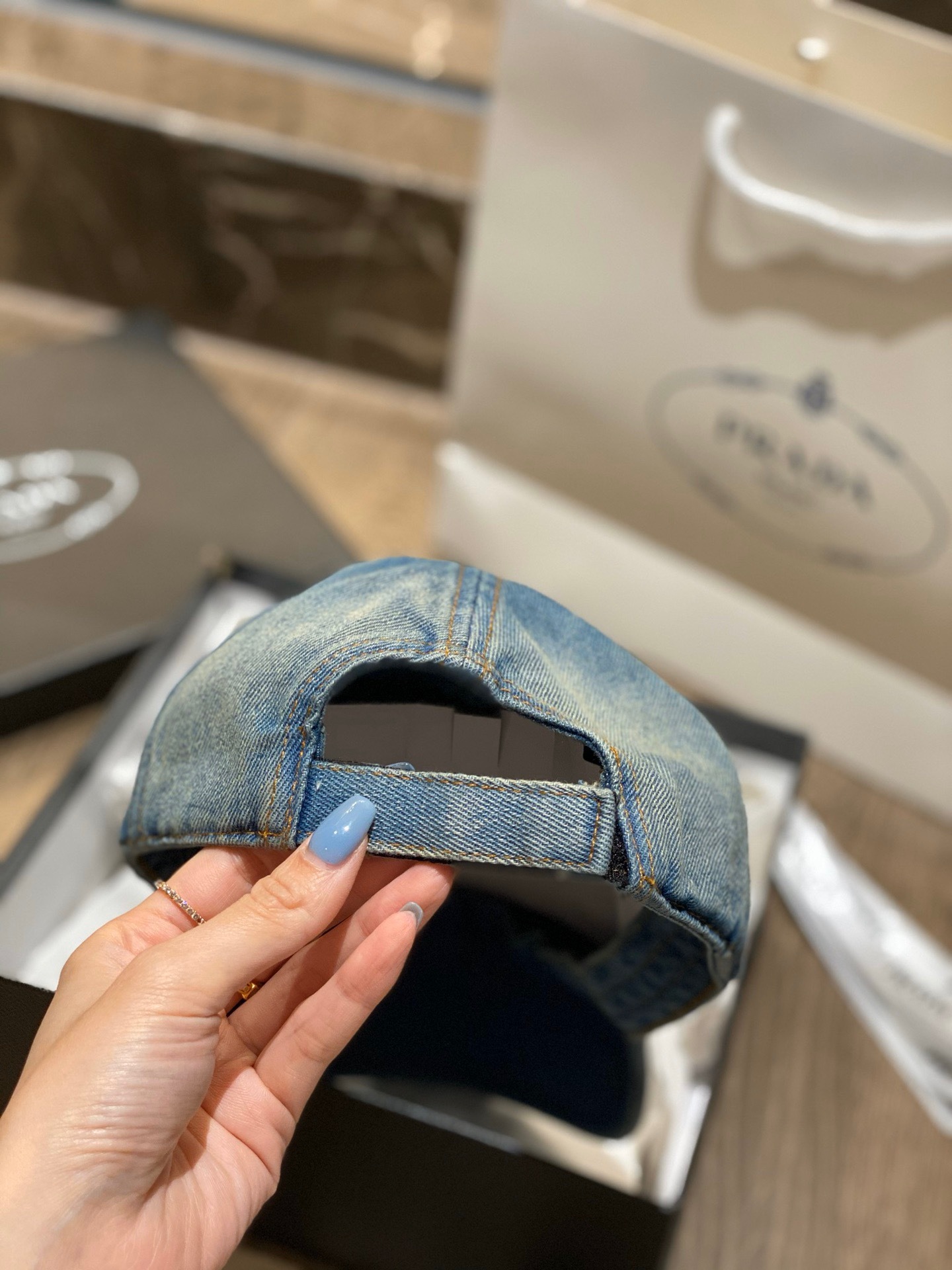 33D89D6C-6DCD-4BE1-A992-E0C260E9FD5A