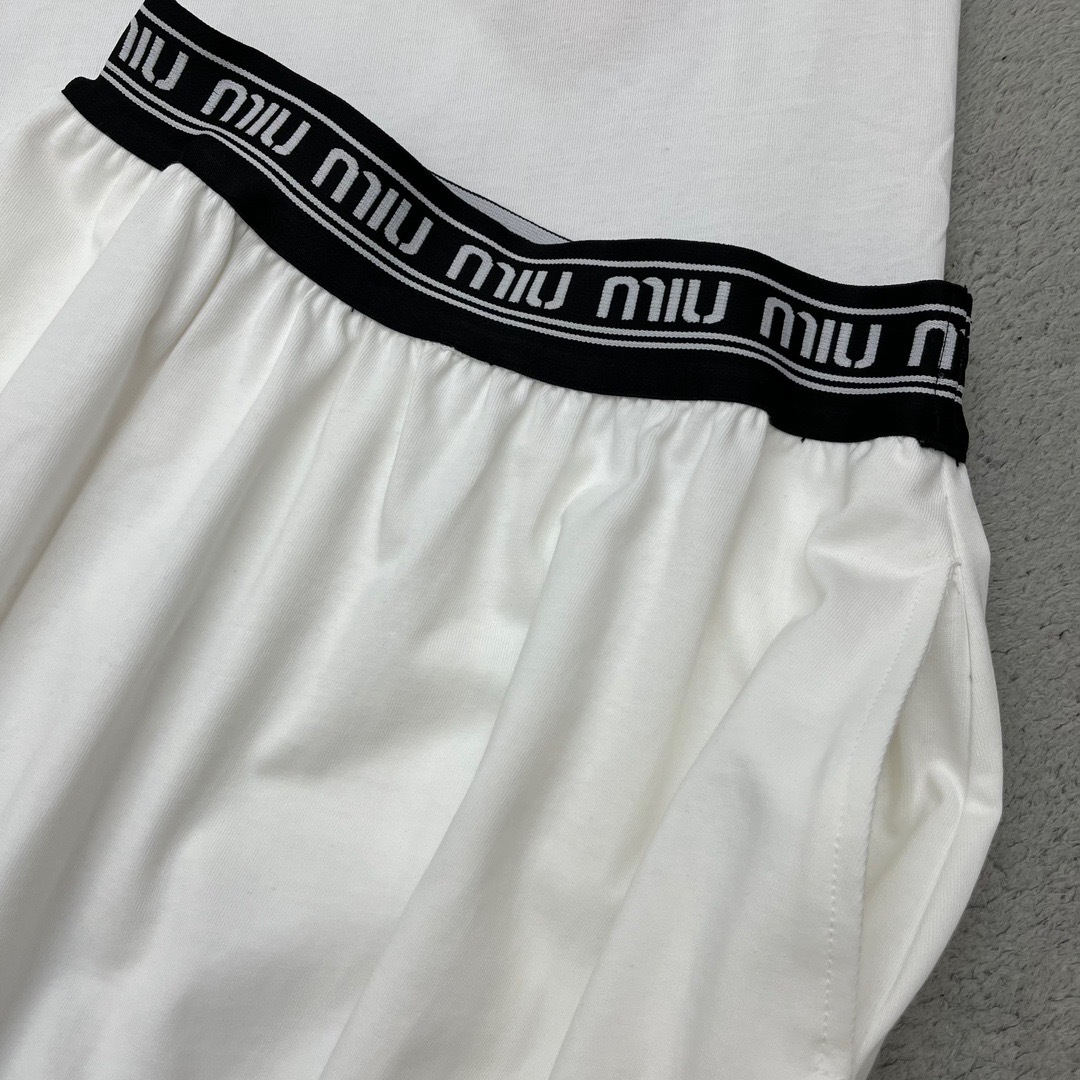 BD8D394D-589D-4274-A06A-C4523B6A84E1