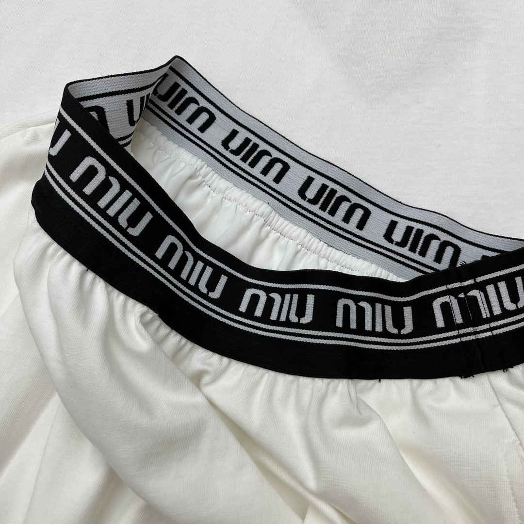 FD1EAE4B-0B12-43B7-B5DD-248423693F07