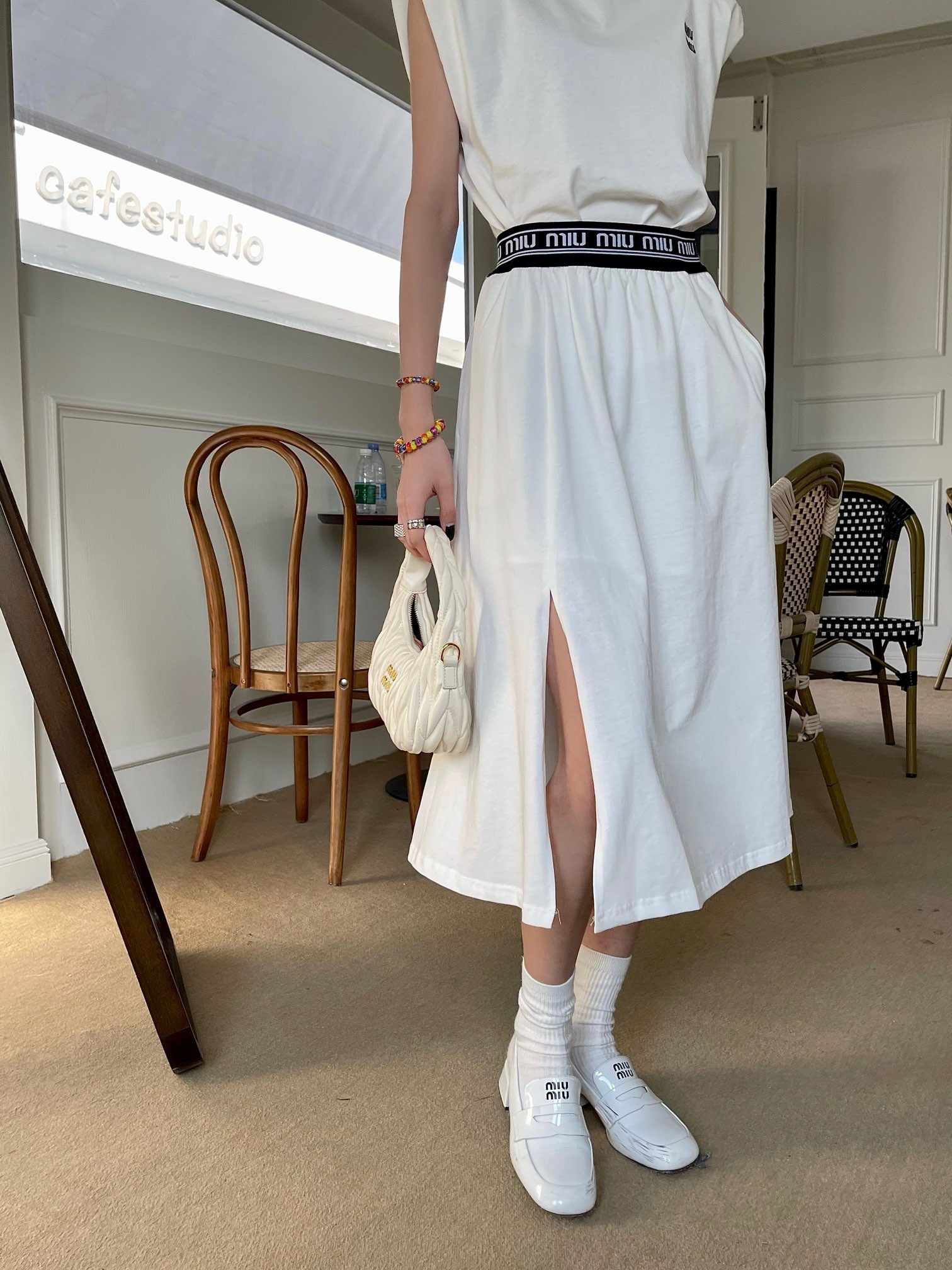 4F37B4D8-7A59-4213-83CA-65BEF008D272