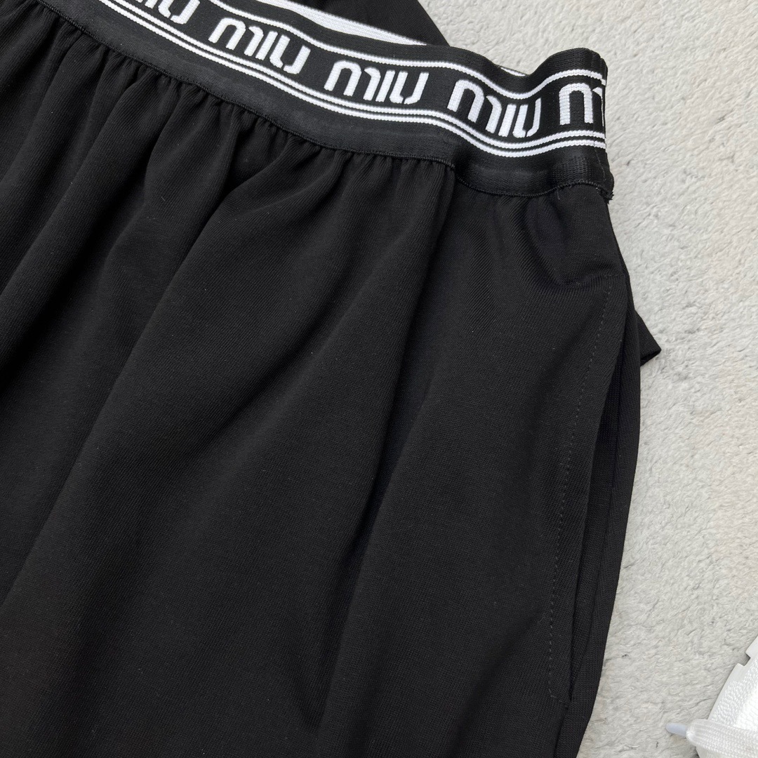 A5F0B6E0-7229-4D8B-A129-060EAACB9427