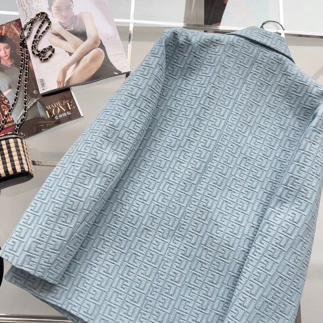 2E4E2A5D-289C-464F-B4C3-C5BE239EA9B2