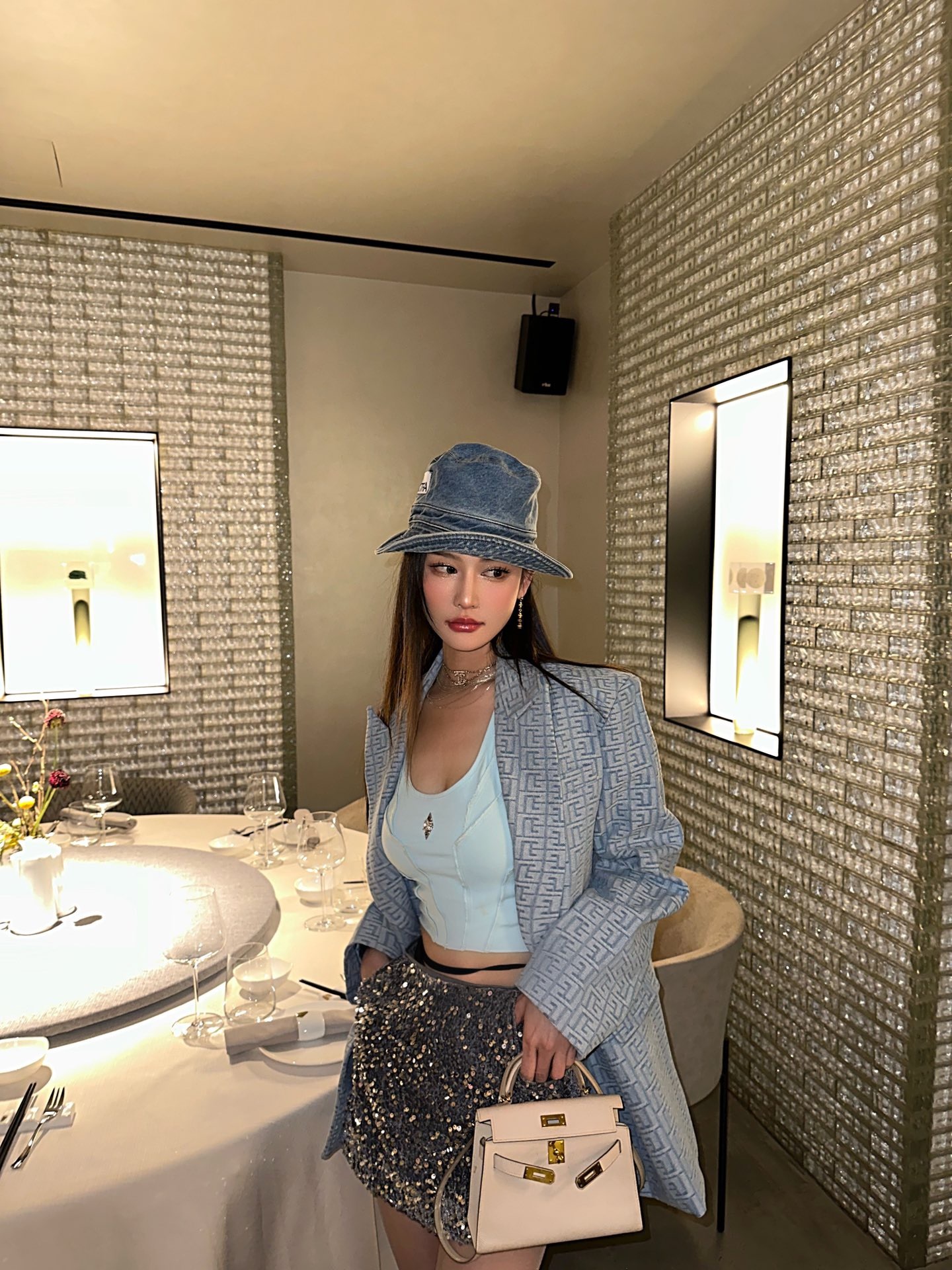 57374A81-50D2-4D75-90A8-32E909BBABEE