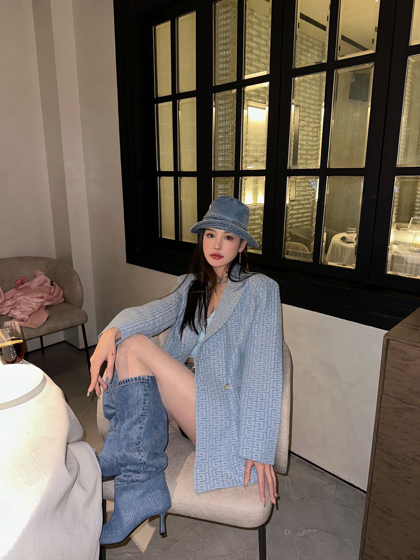 8CECFFF2-2801-4210-8C33-C9CFC56142DC