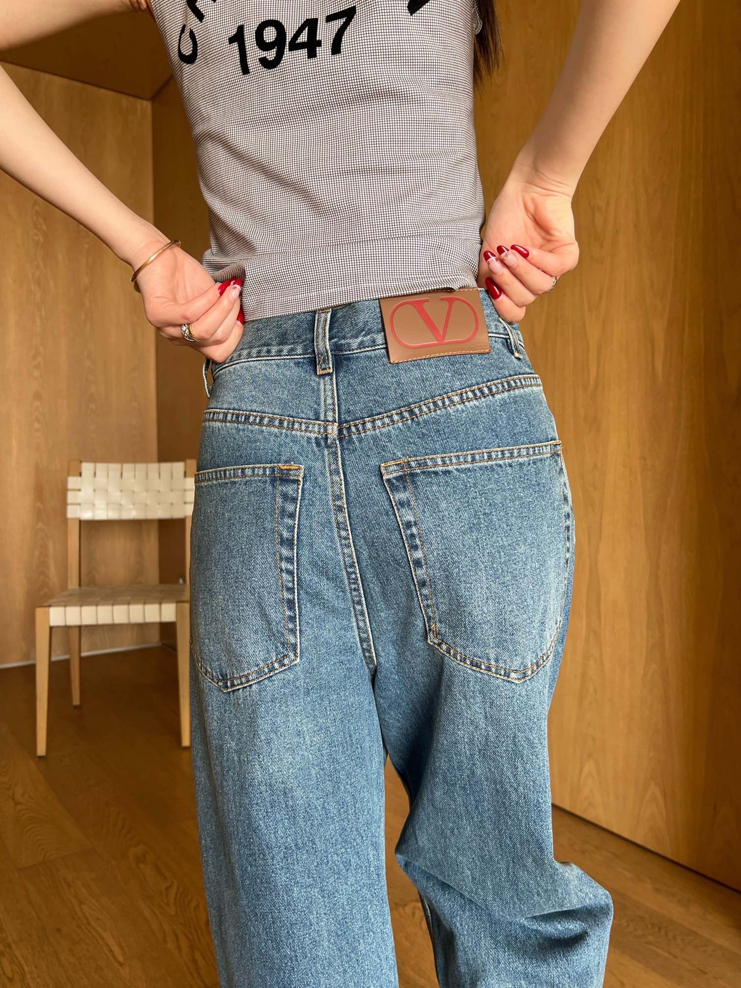 57714C4F-522A-479C-91E4-8A153F6C219B