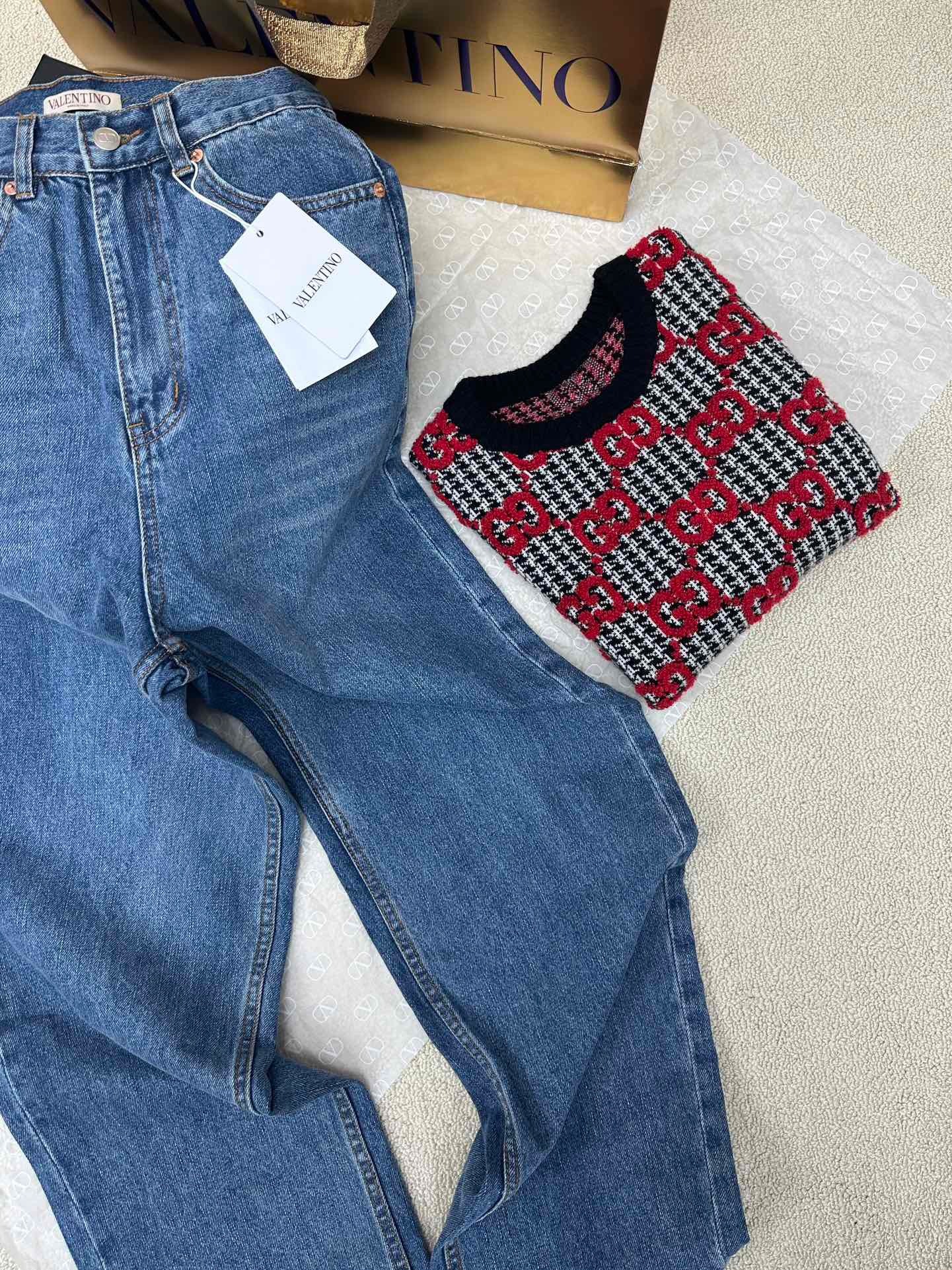 E5F829C6-9FDF-45E3-A344-9C706FA60F5B