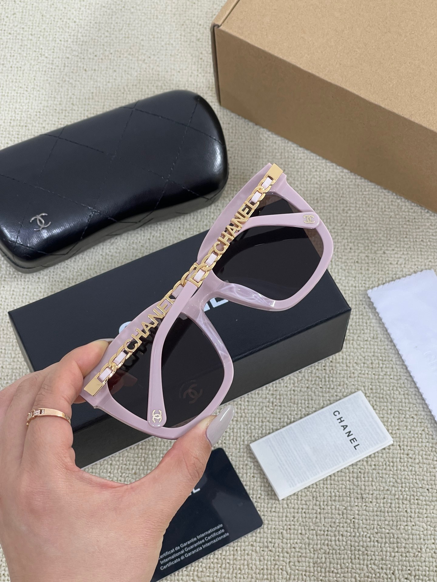 4567434E-F5DE-4985-9736-C9078F987C32