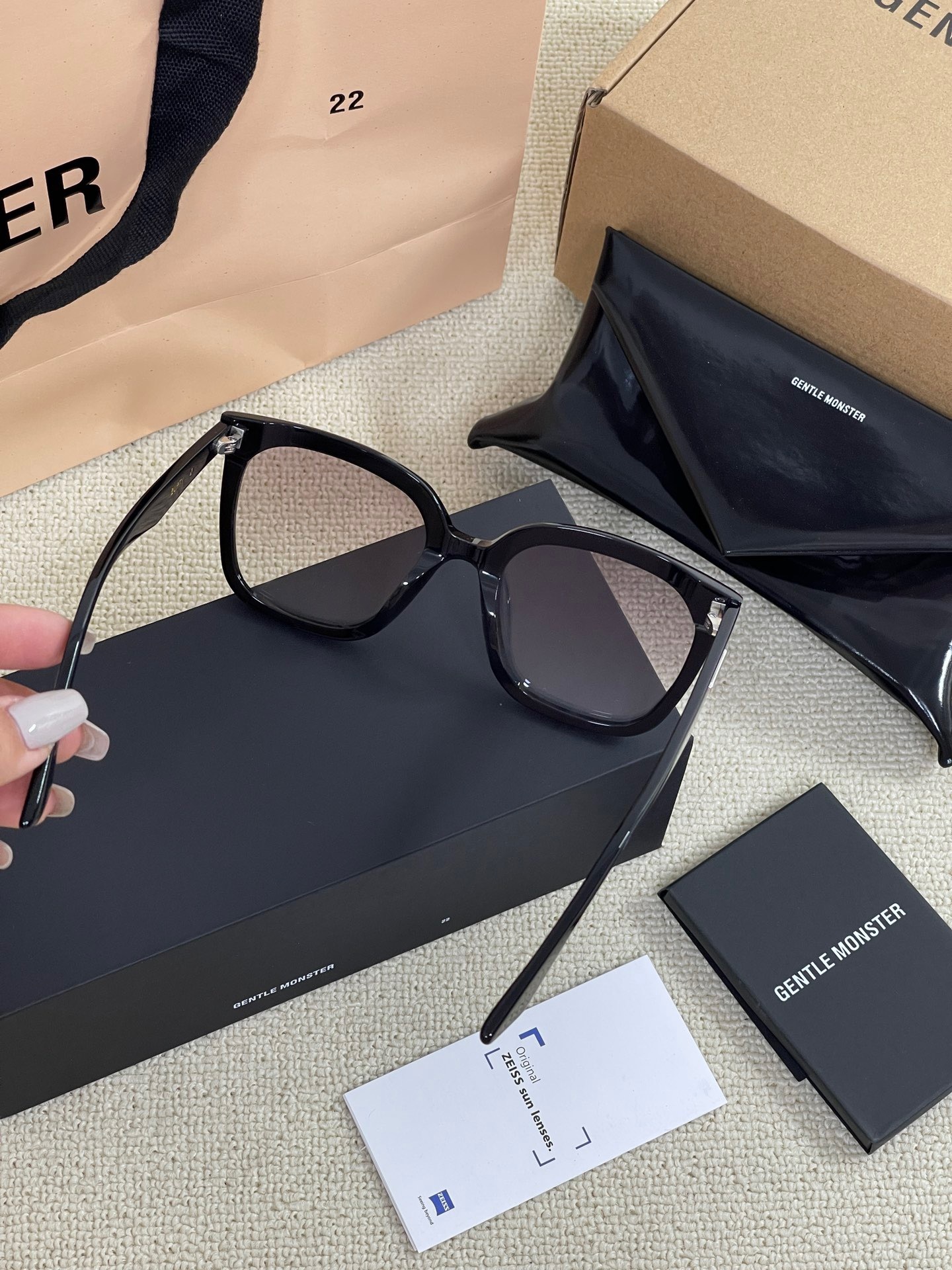 3B08D491-874A-4FEA-A97D-2BA5D0DEC35D