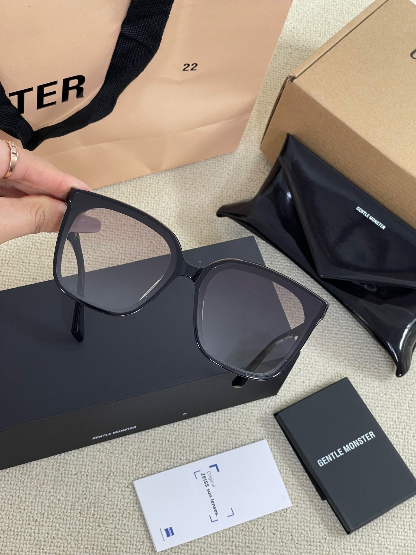 823EA044-0538-4116-A0F7-DCE37CA69DDD