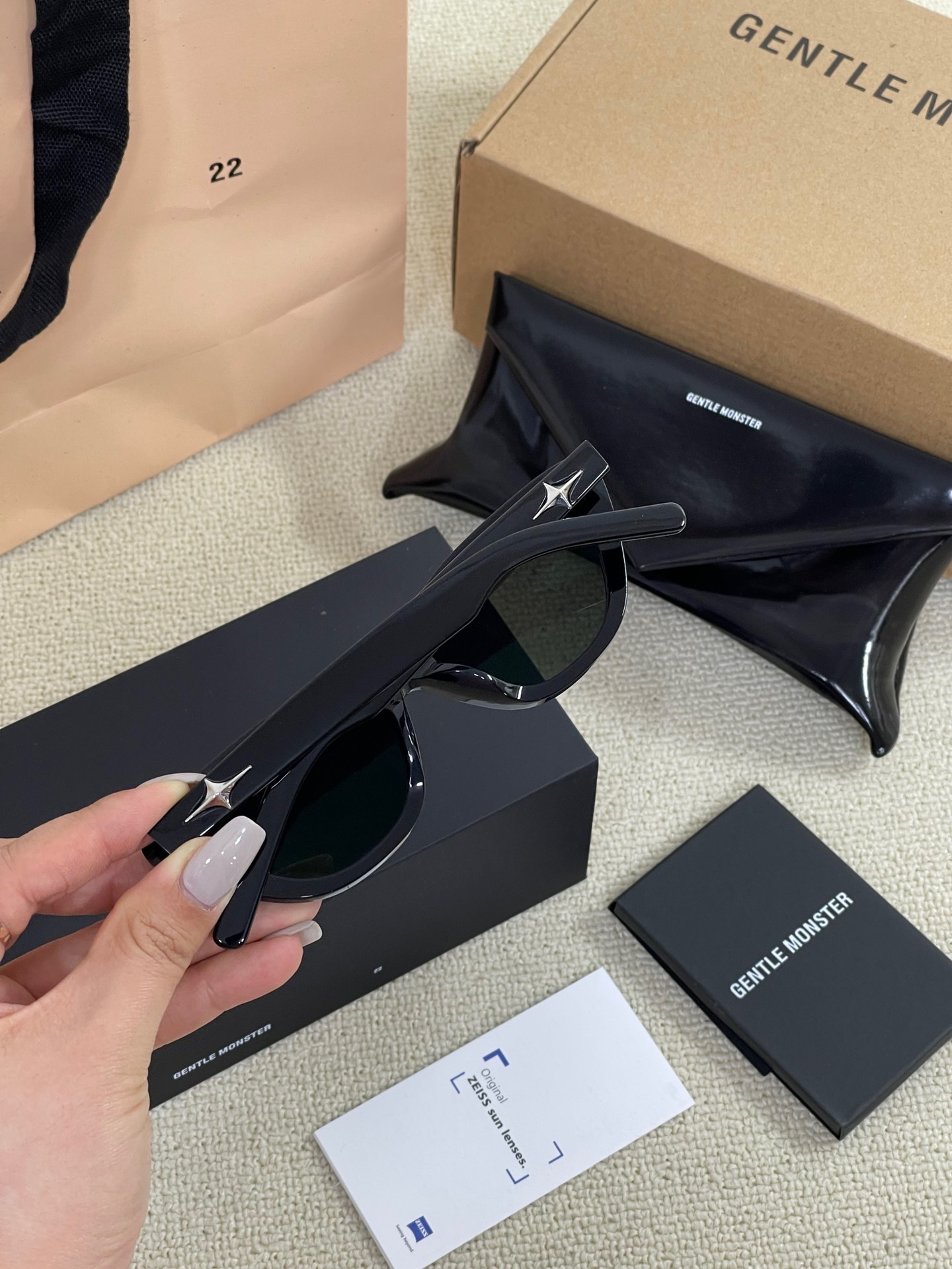 4E5ED58F-3DAB-45E2-99AF-191DB0A4AB22