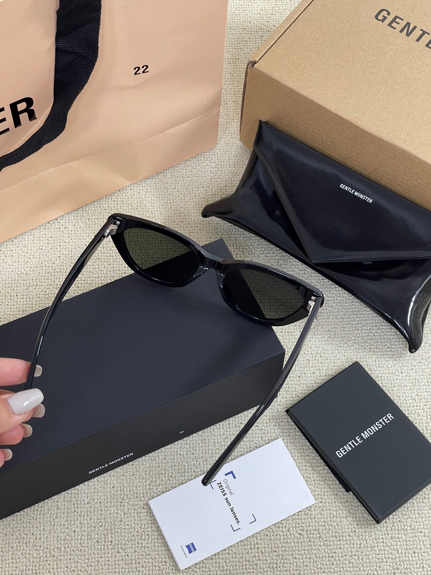 D7A84DA7-1F0F-4B04-9E9C-76A2C1ED54DA