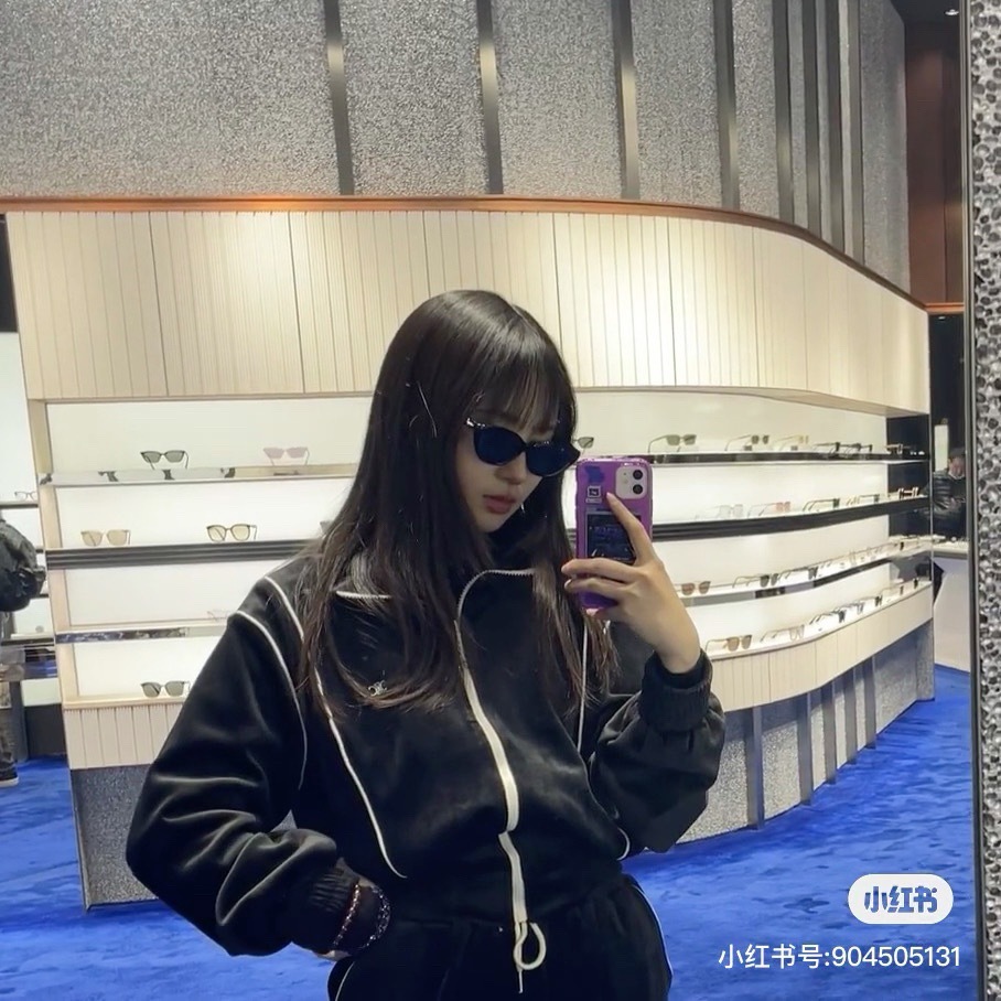 C194A37A-9D63-4FF0-AC21-A1992DFB0624