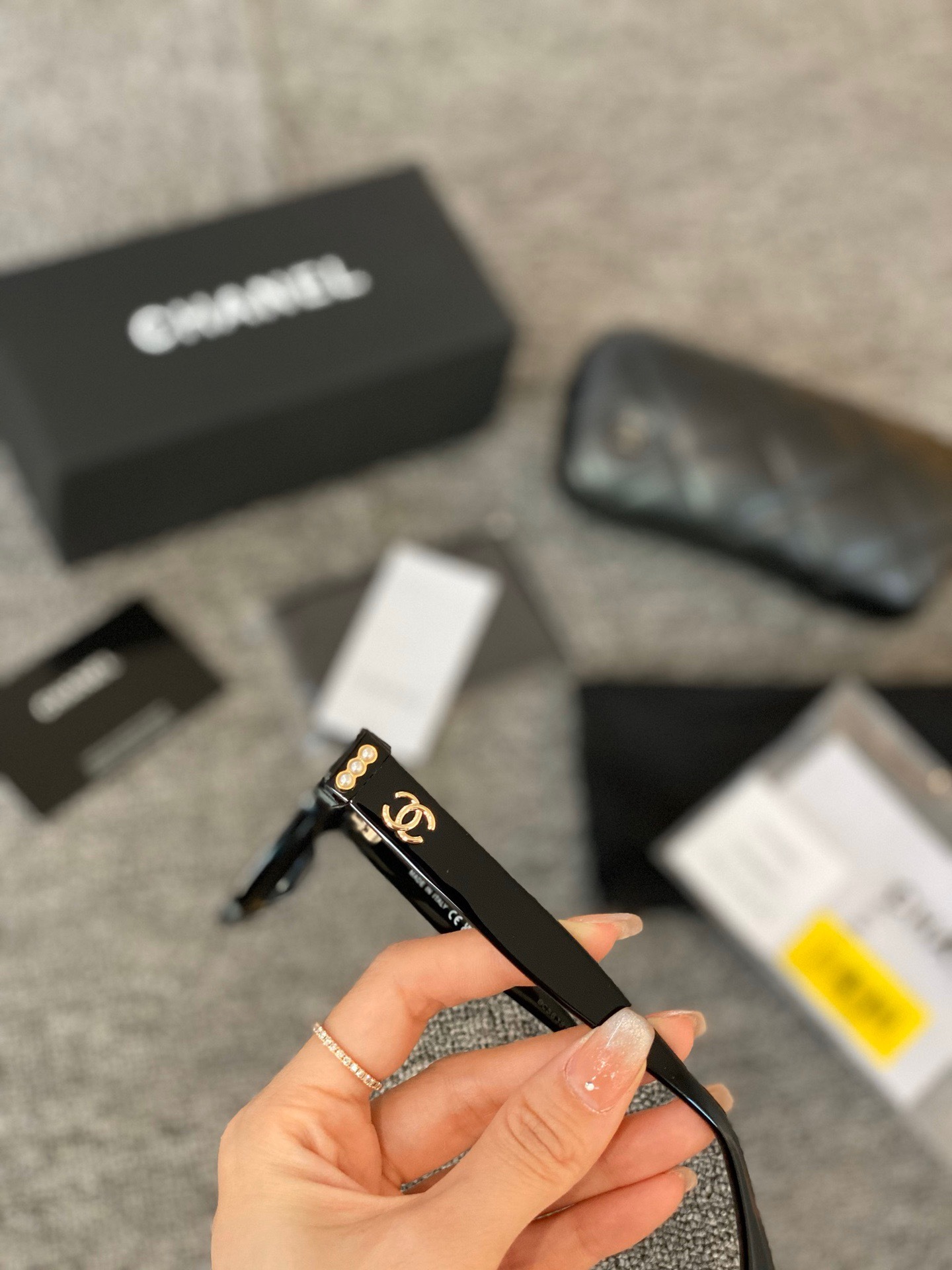 1069EA6C-DF96-4660-B14A-497BC53E0091